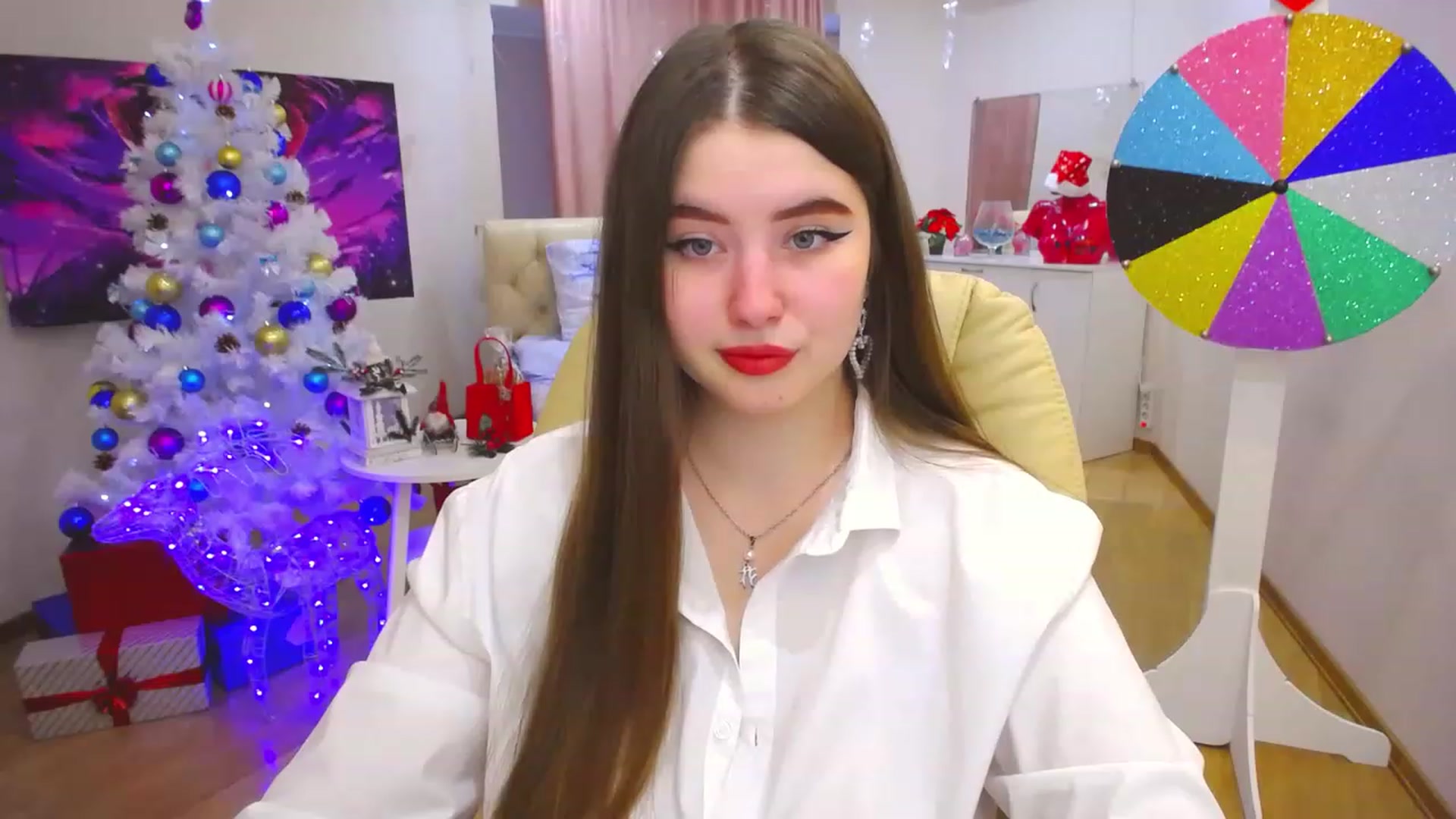Gallery image thumbnail from AdmireMyEyes's myfreecams stream on, 12/26/2022, 09:20 image 2 of 20
