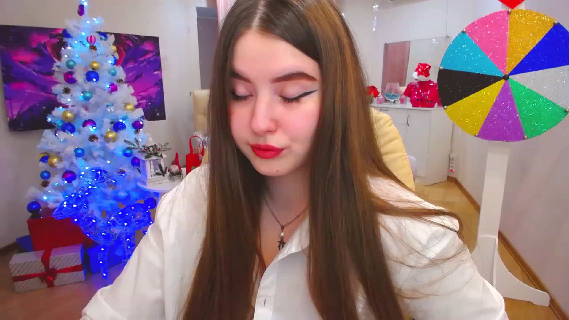 Gallery image thumbnail from AdmireMyEyes's myfreecams stream on, 12/26/2022, 09:20 image 13 of 20