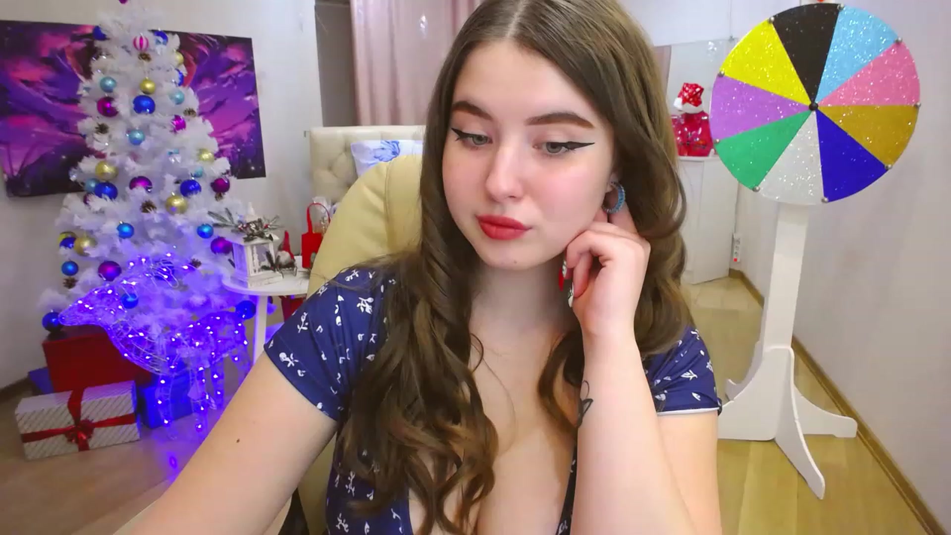 Gallery image thumbnail from AdmireMyEyes's myfreecams stream on, 12/27/2022, 16:58 image 20 of 20