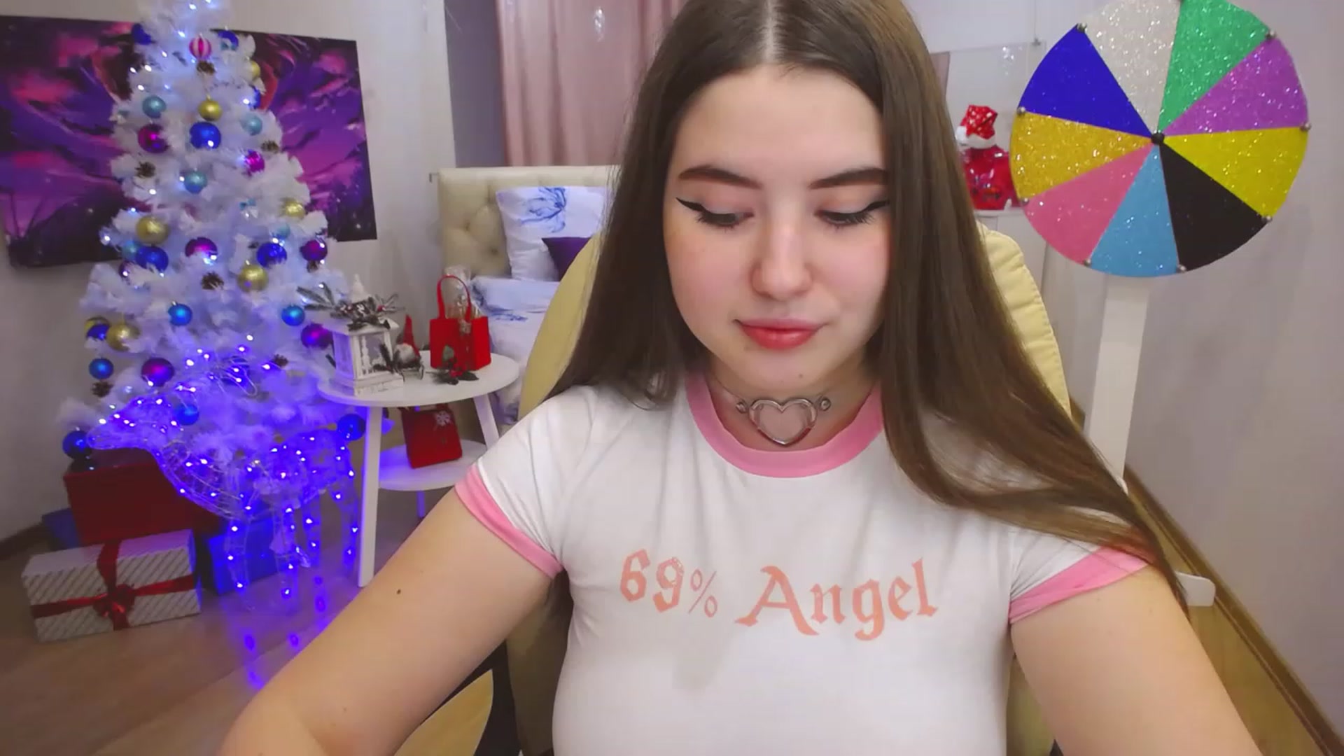 Gallery image thumbnail from AdmireMyEyes's myfreecams stream on, 12/28/2022, 08:43 image 16 of 20