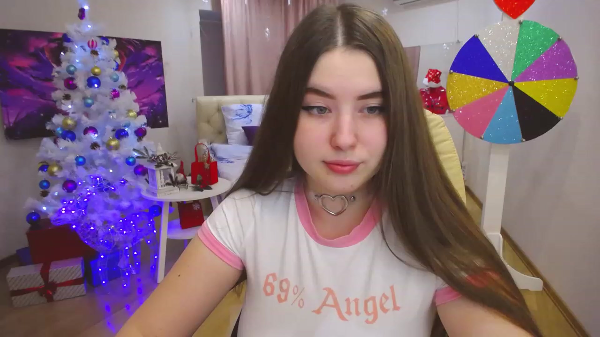 Gallery image thumbnail from AdmireMyEyes's myfreecams stream on, 12/28/2022, 09:50 image 16 of 20
