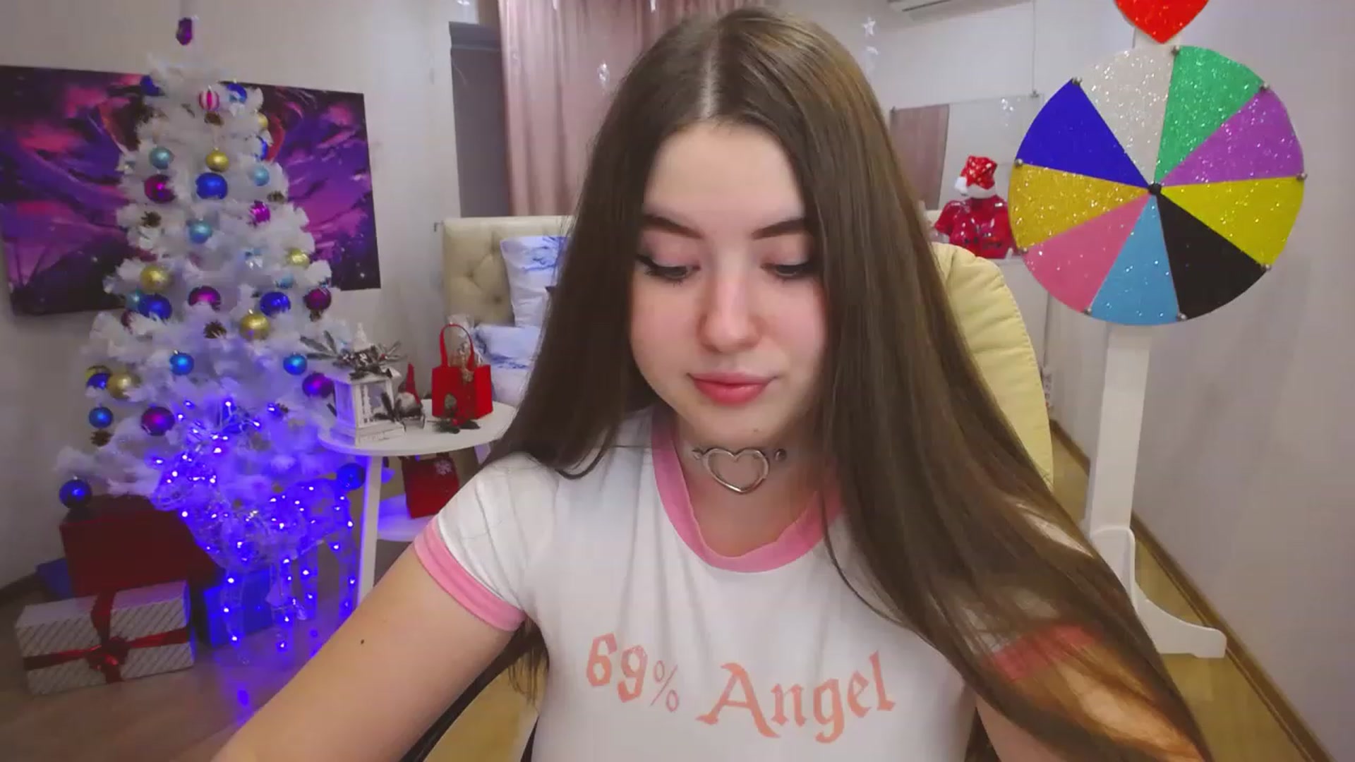 Gallery image thumbnail from AdmireMyEyes's myfreecams stream on, 12/28/2022, 09:50 image 17 of 20
