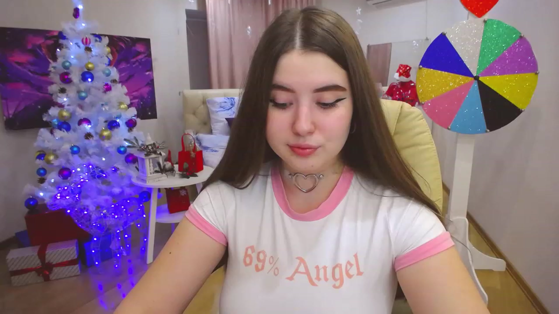 Gallery image thumbnail from AdmireMyEyes's myfreecams stream on, 12/28/2022, 09:50 image 20 of 20