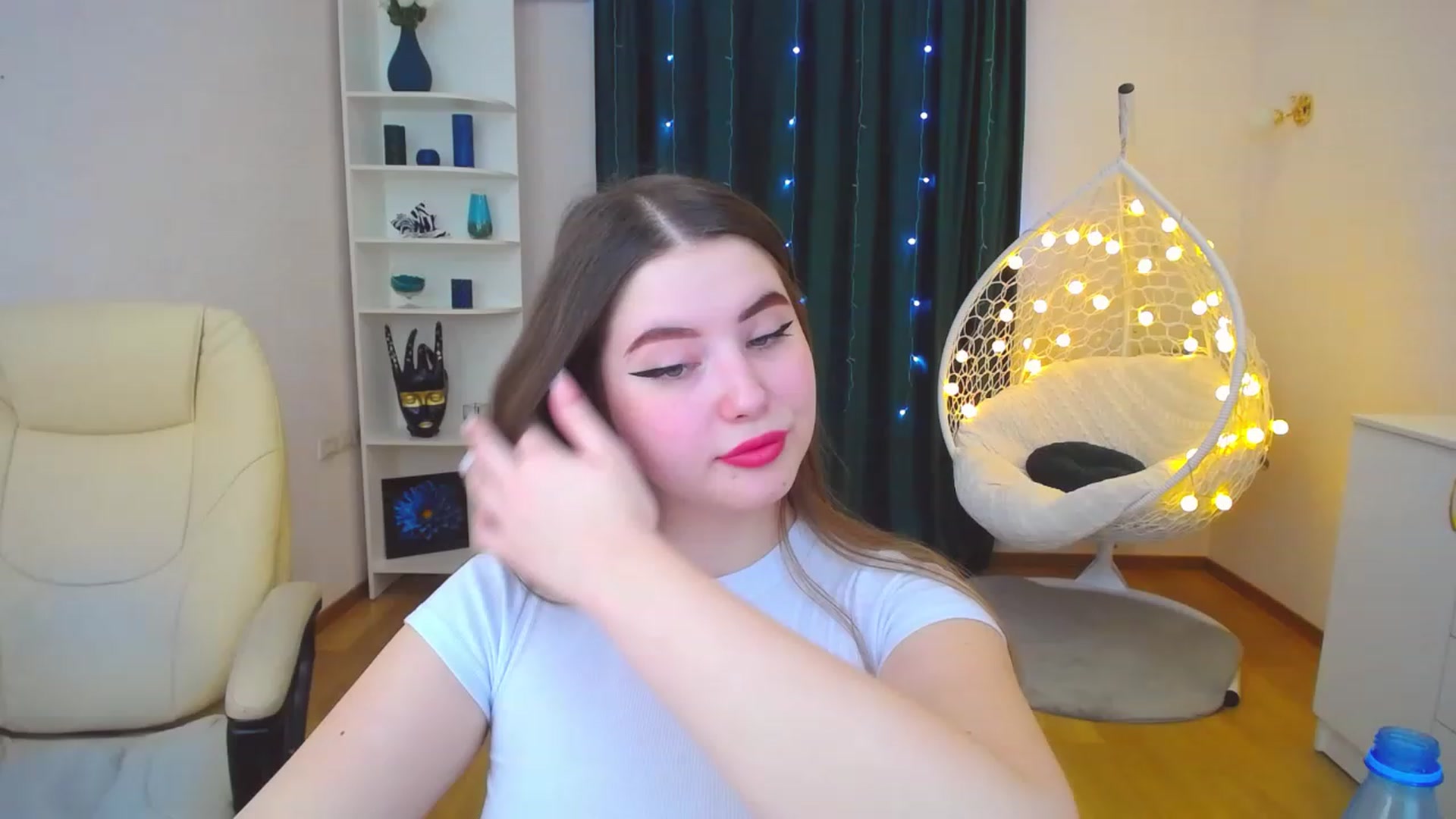 Gallery image thumbnail from AdmireMyEyes's myfreecams stream on, 12/29/2022, 07:04 image 3 of 20
