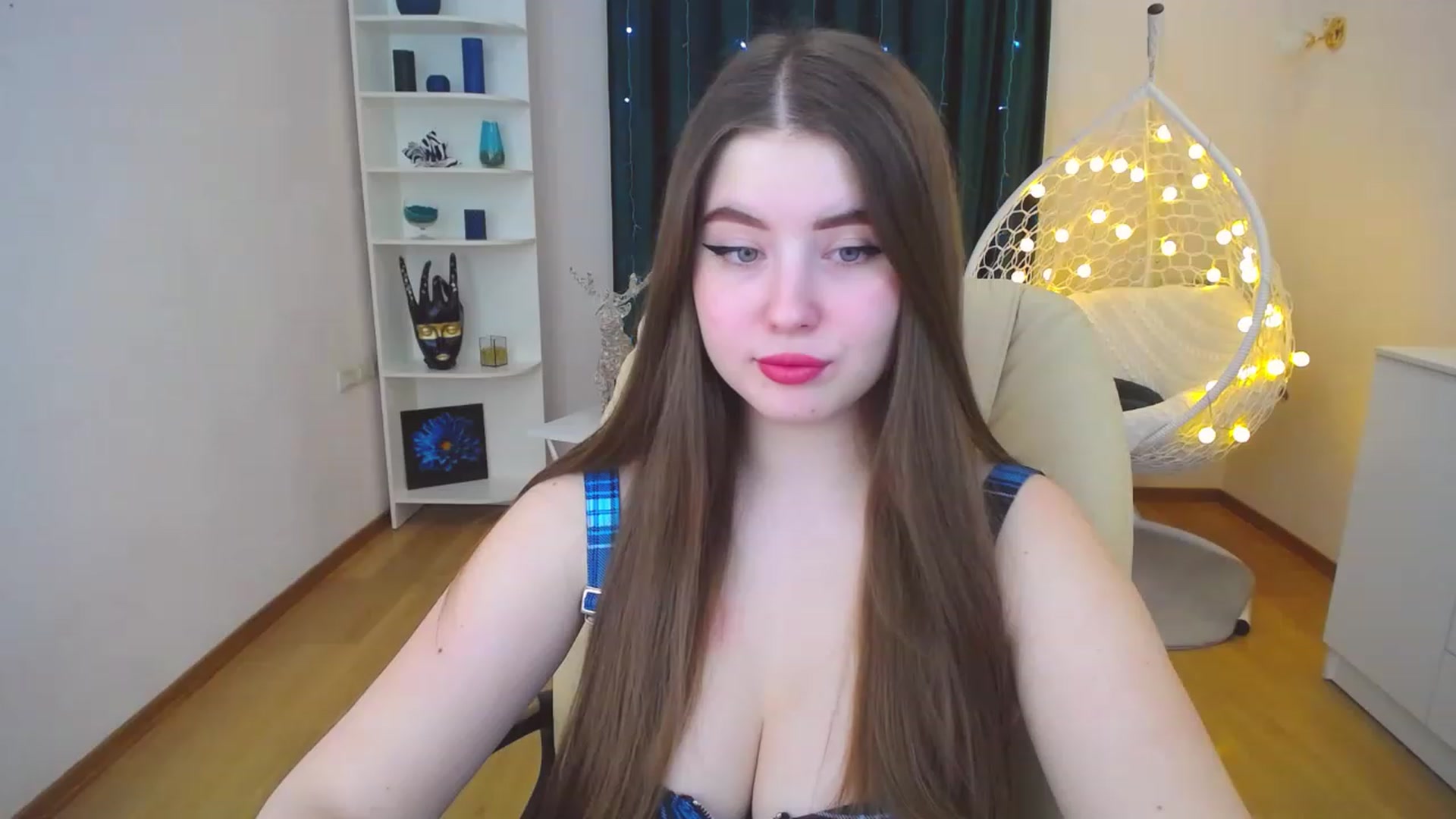 Gallery image thumbnail from AdmireMyEyes's myfreecams stream on, 12/29/2022, 08:50 image 4 of 20