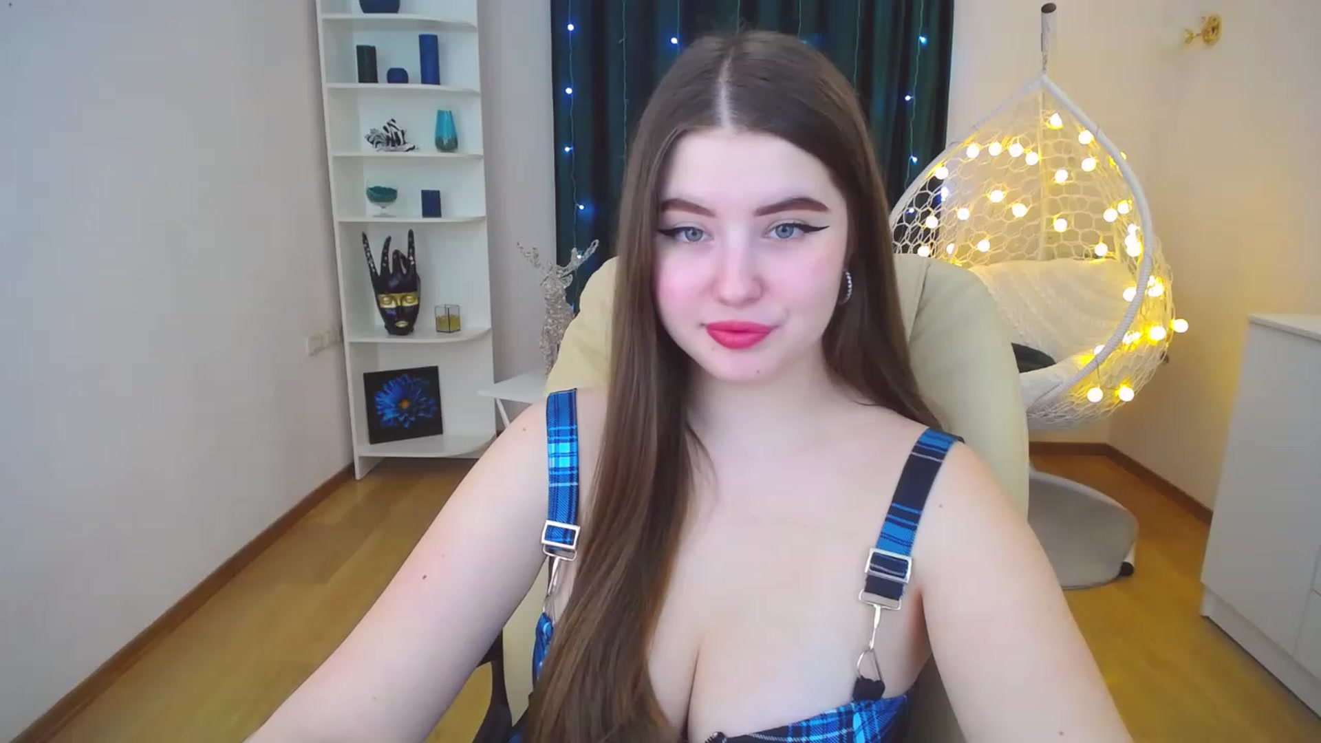 Gallery image thumbnail from AdmireMyEyes's myfreecams stream on, 12/29/2022, 08:50 image 7 of 20