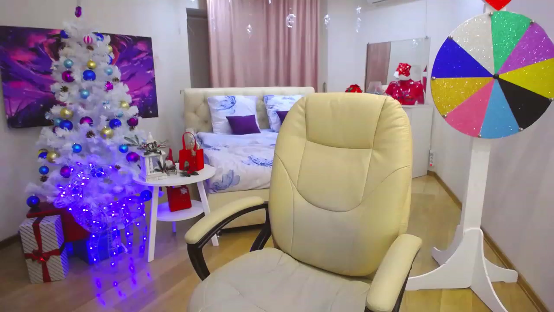 Gallery image thumbnail from AdmireMyEyes's myfreecams stream on, 12/30/2022, 05:12 image 7 of 20