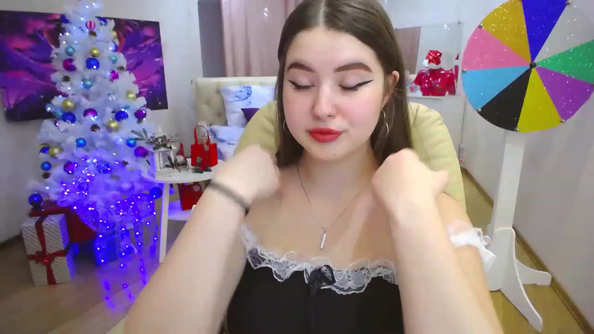 Gallery image thumbnail from AdmireMyEyes's myfreecams stream on, 12/30/2022, 07:47 image 13 of 20