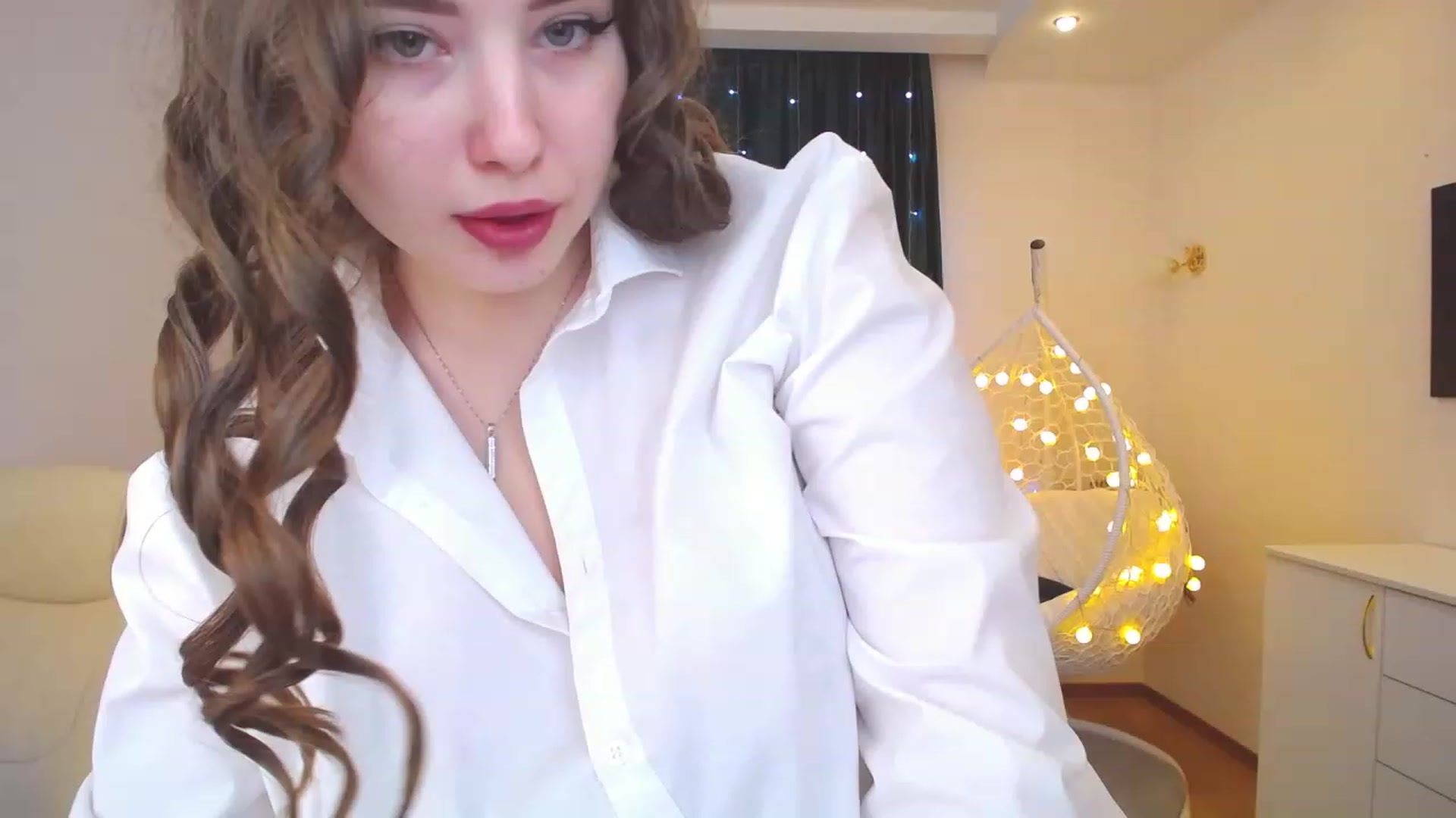 Gallery image thumbnail from AdmireMyEyes's myfreecams stream on, 01/10/2023, 11:49 image 13 of 20