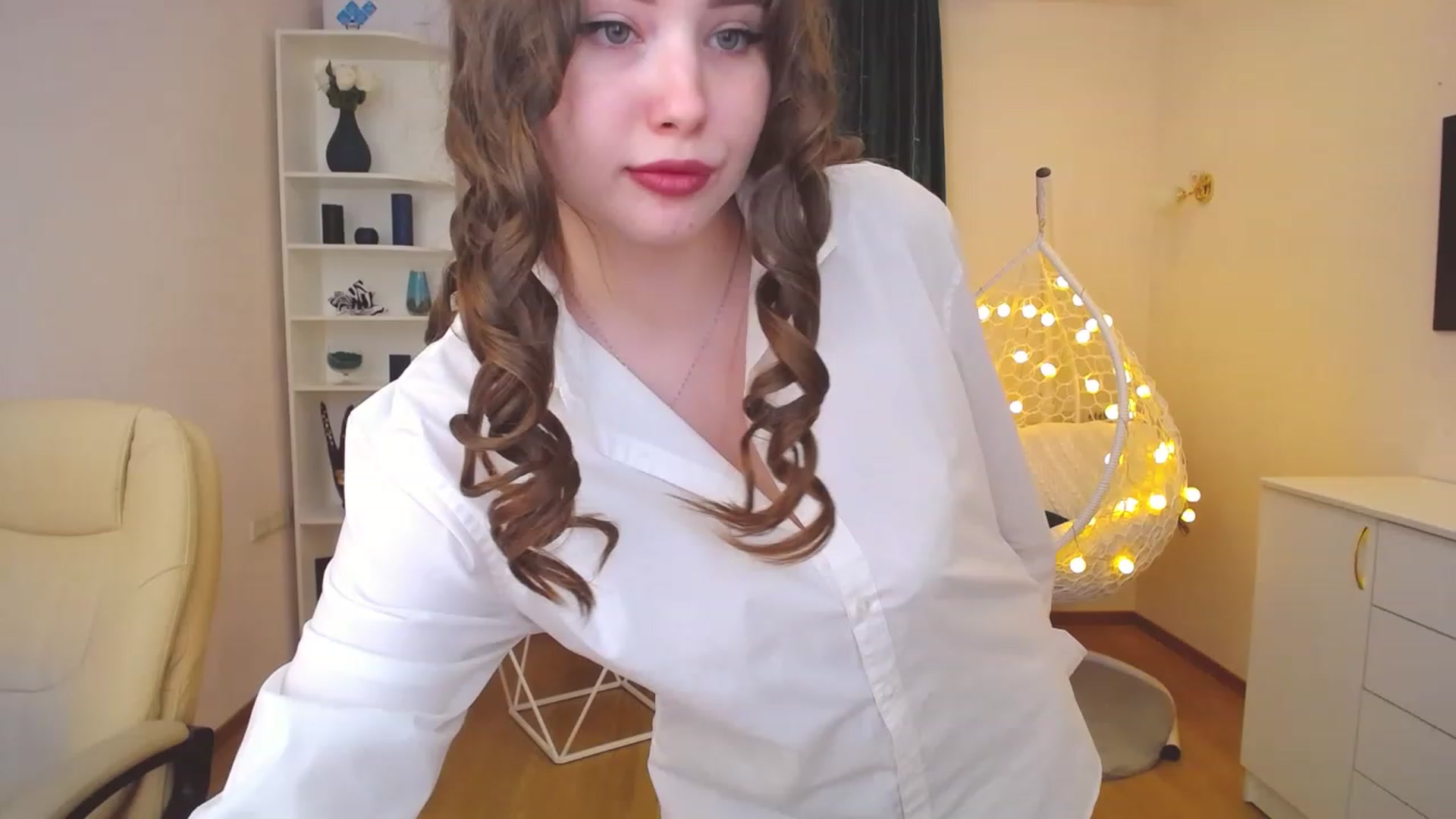 Gallery image thumbnail from AdmireMyEyes's myfreecams stream on, 01/10/2023, 11:49 image 15 of 20