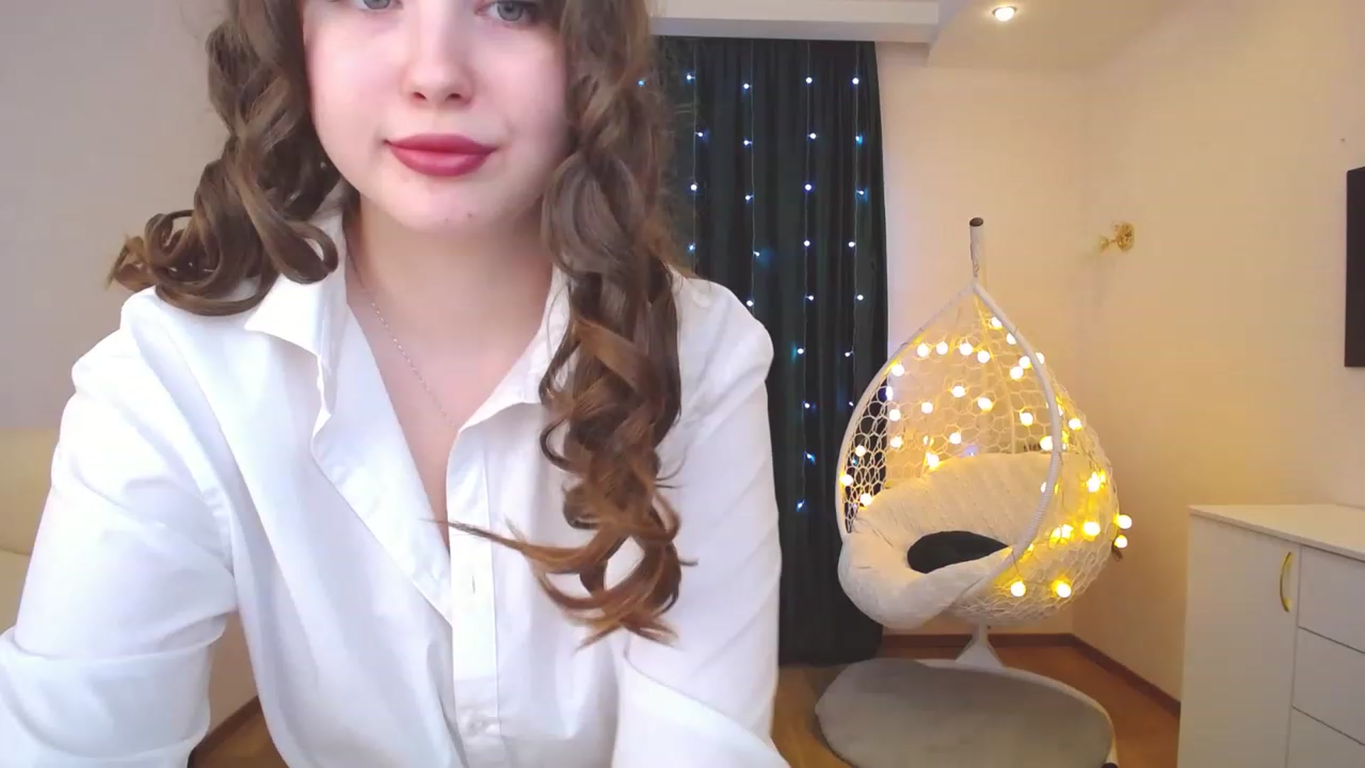 Gallery image thumbnail from AdmireMyEyes's myfreecams stream on, 01/10/2023, 11:49 image 8 of 20