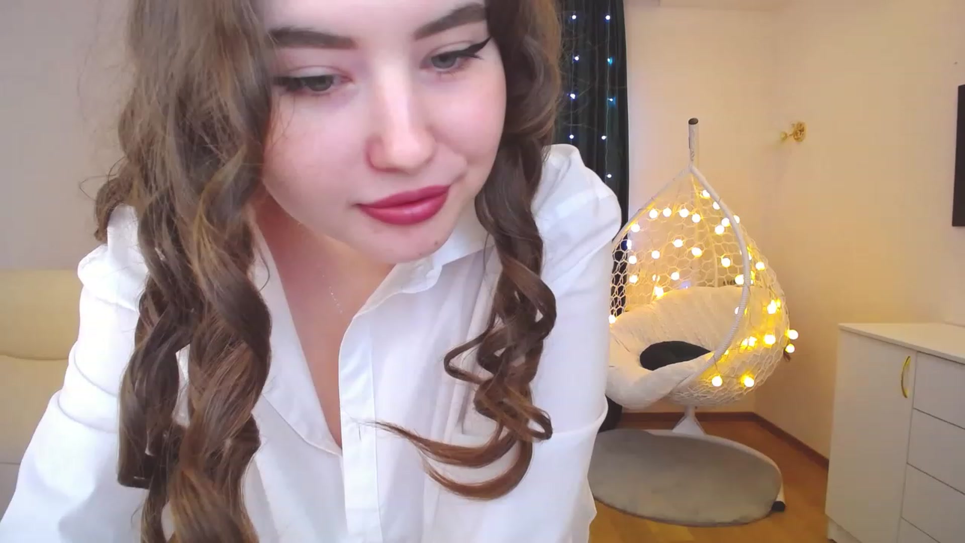 Gallery image thumbnail from AdmireMyEyes's myfreecams stream on, 01/10/2023, 11:49 image 4 of 20