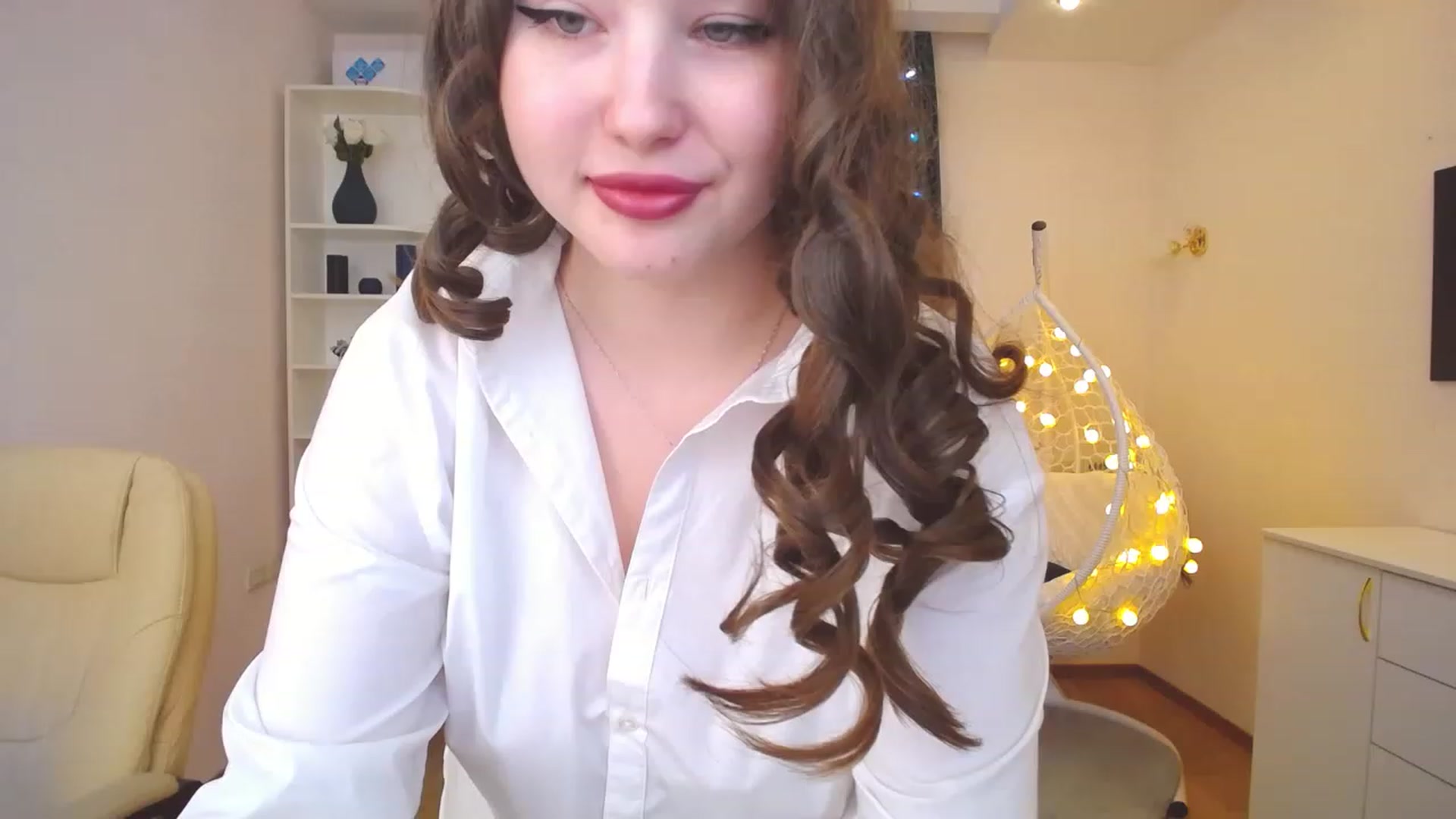 Gallery image thumbnail from AdmireMyEyes's myfreecams stream on, 01/10/2023, 11:49 image 16 of 20