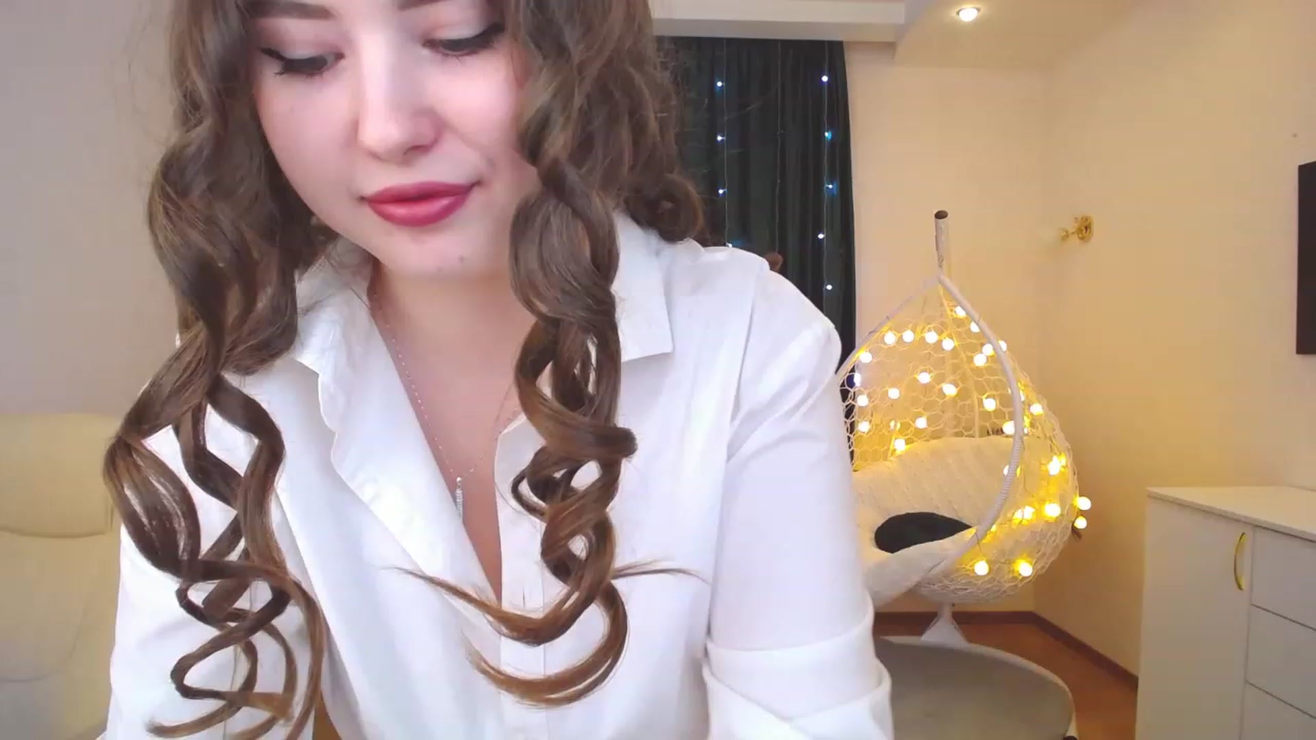 Gallery image thumbnail from AdmireMyEyes's myfreecams stream on, 01/10/2023, 11:49 image 5 of 20