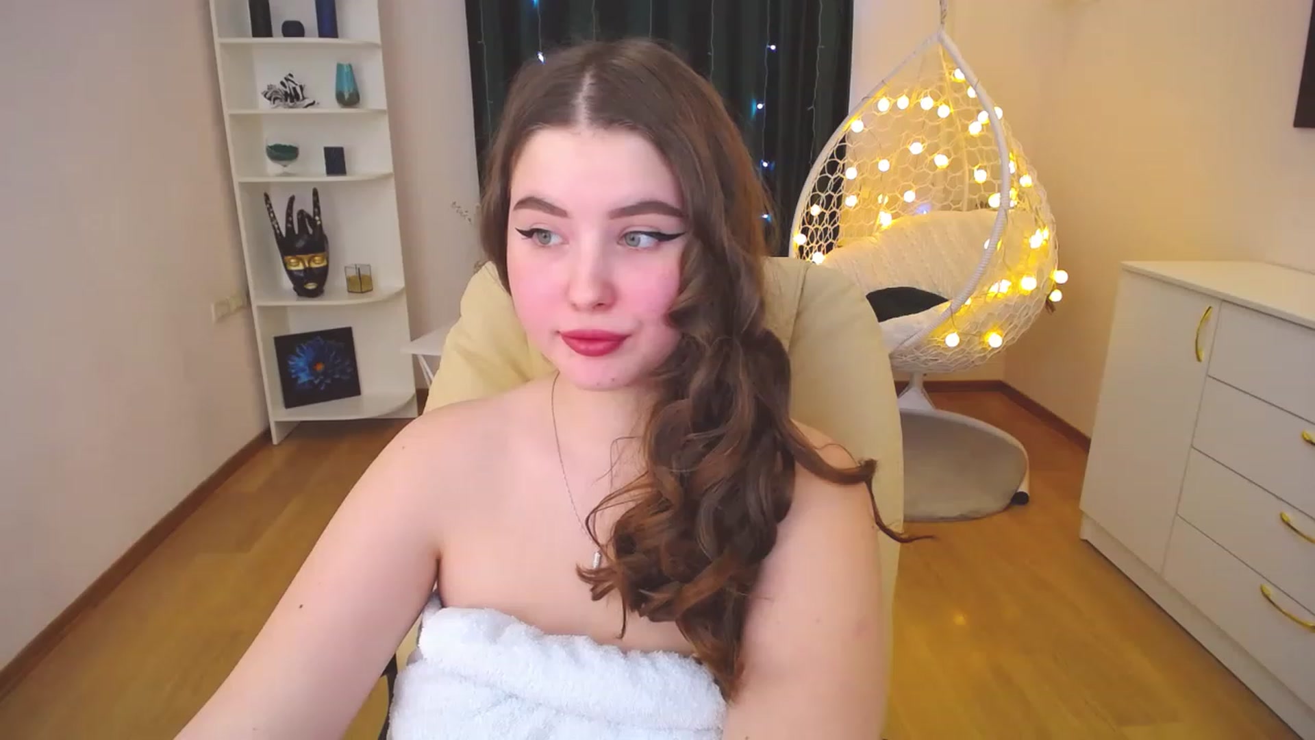 Gallery image thumbnail from AdmireMyEyes's myfreecams stream on, 01/10/2023, 14:48 image 18 of 20