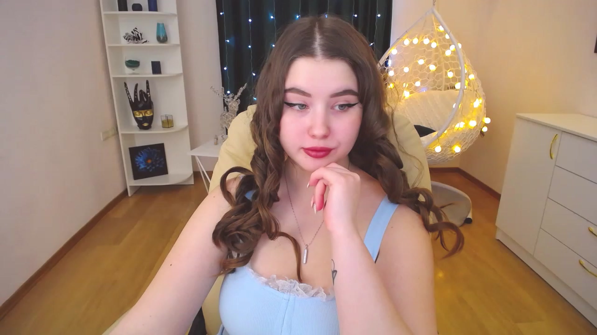 Gallery image thumbnail from AdmireMyEyes's myfreecams stream on, 01/10/2023, 14:48 image 8 of 20