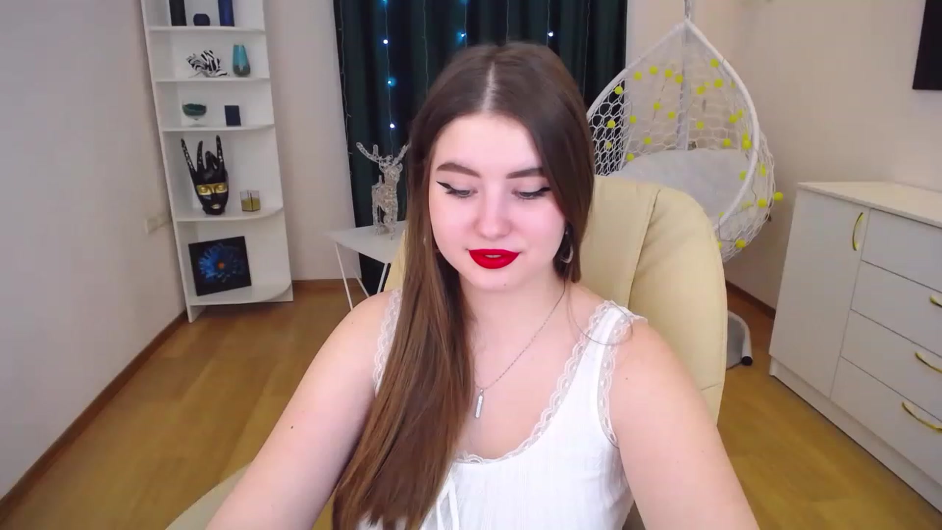 Gallery image thumbnail from AdmireMyEyes's myfreecams stream on, 01/15/2023, 09:58 image 19 of 20