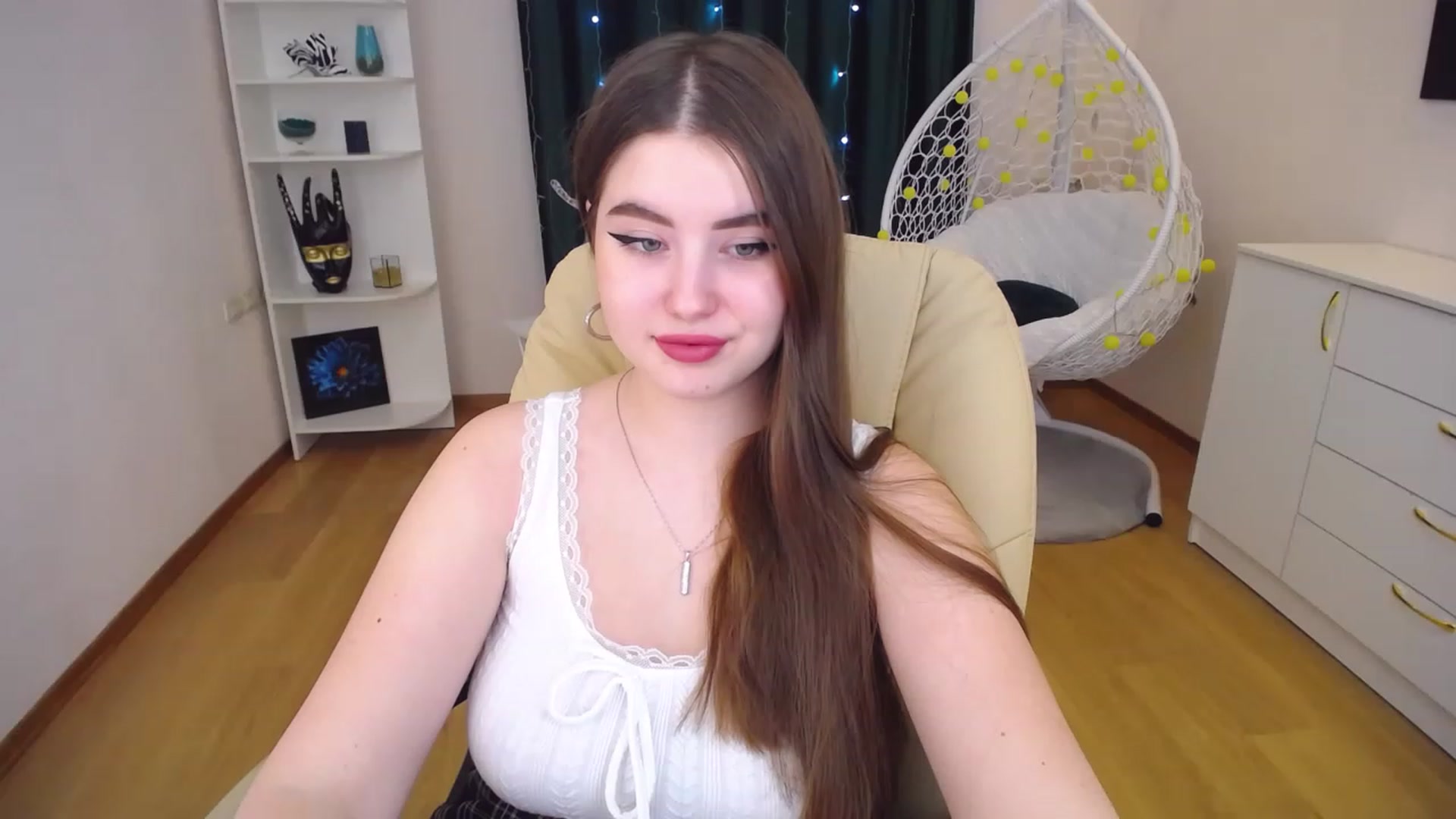 Gallery image thumbnail from AdmireMyEyes's myfreecams stream on, 01/15/2023, 09:58 image 3 of 20