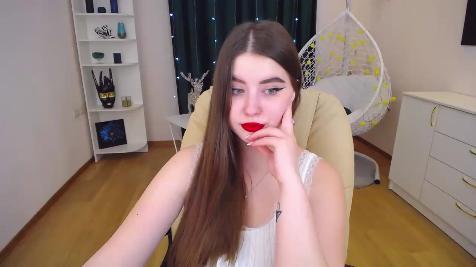 Gallery image thumbnail from AdmireMyEyes's myfreecams stream on, 01/15/2023, 09:58 image 18 of 20