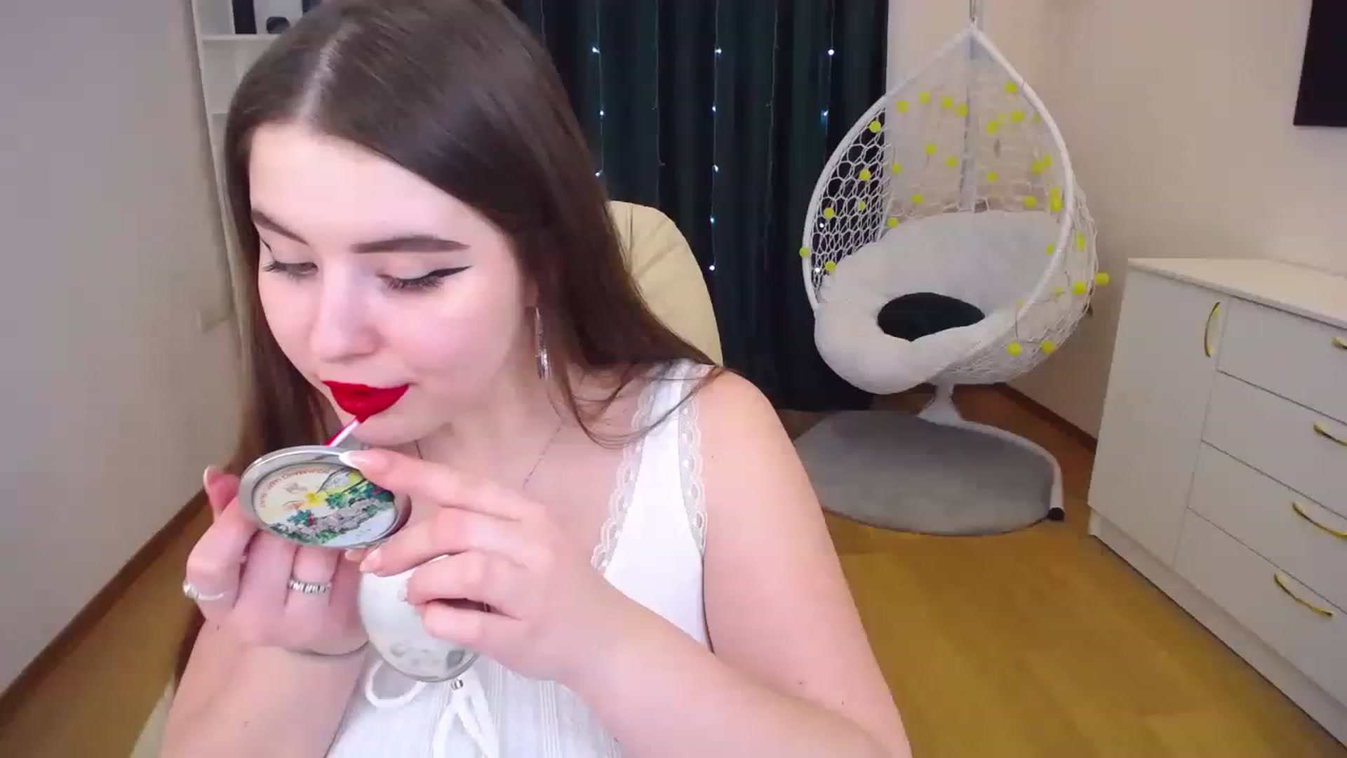 Gallery image thumbnail from AdmireMyEyes's myfreecams stream on, 01/15/2023, 09:58 image 13 of 20