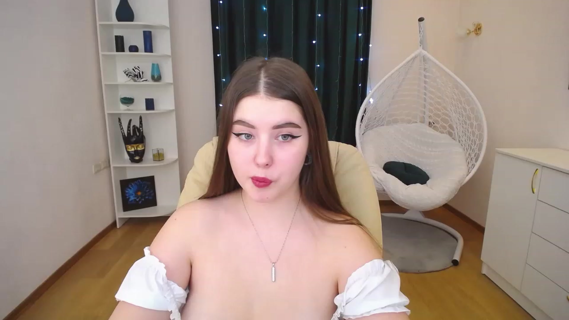 Gallery image thumbnail from AdmireMyEyes's myfreecams stream on, 01/21/2023, 10:12 image 13 of 20