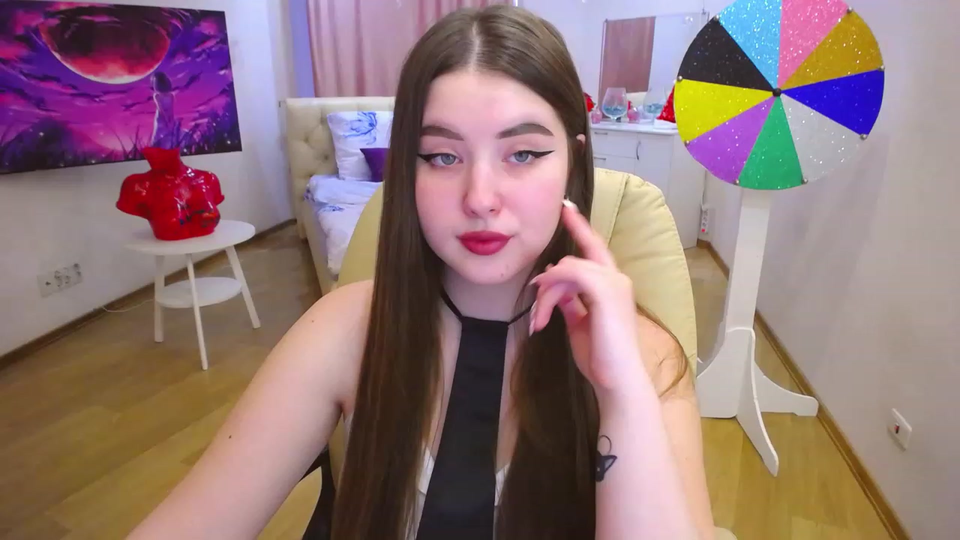 Gallery image thumbnail from AdmireMyEyes's myfreecams stream on, 02/03/2023, 09:07 image 15 of 20
