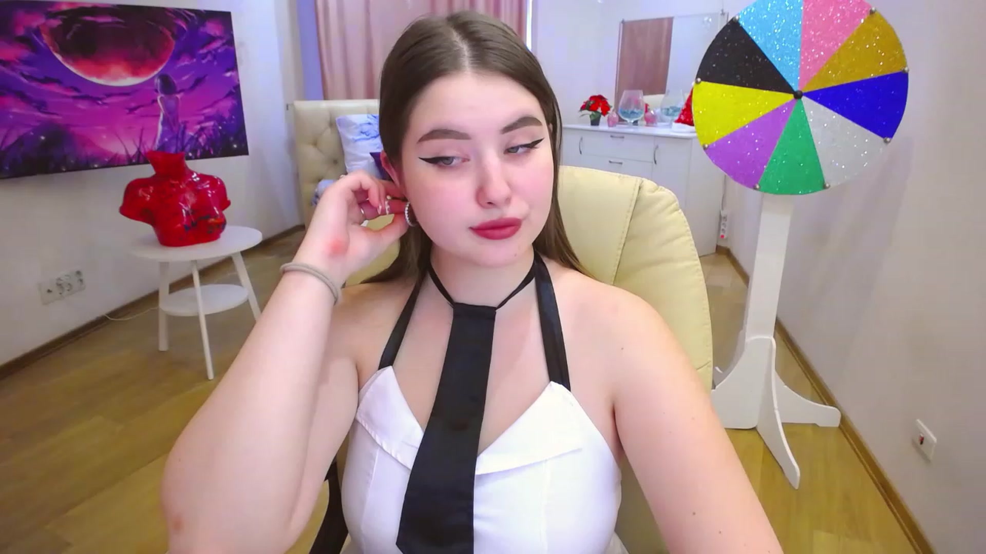 Gallery image thumbnail from AdmireMyEyes's myfreecams stream on, 02/03/2023, 09:07 image 16 of 20