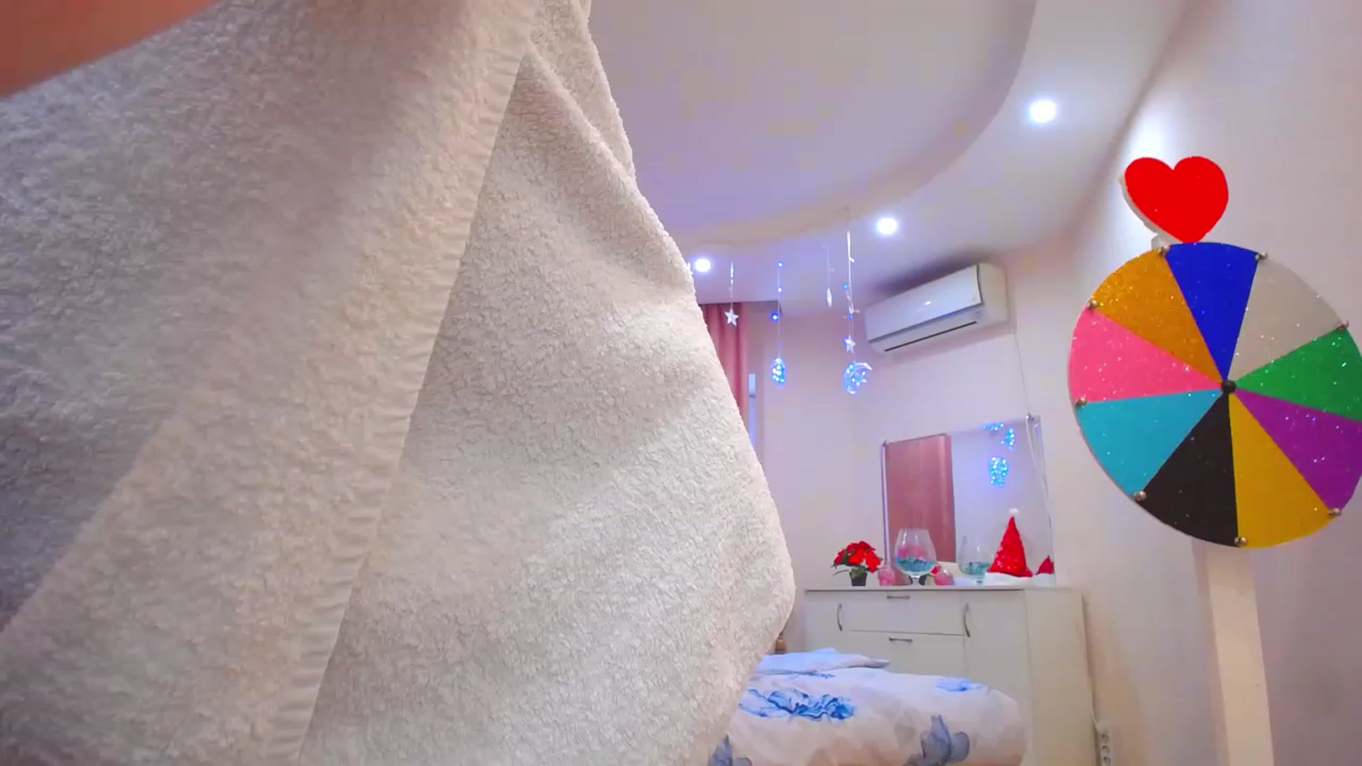 Gallery image thumbnail from AdmireMyEyes's myfreecams stream on, 02/05/2023, 09:54 image 1 of 20