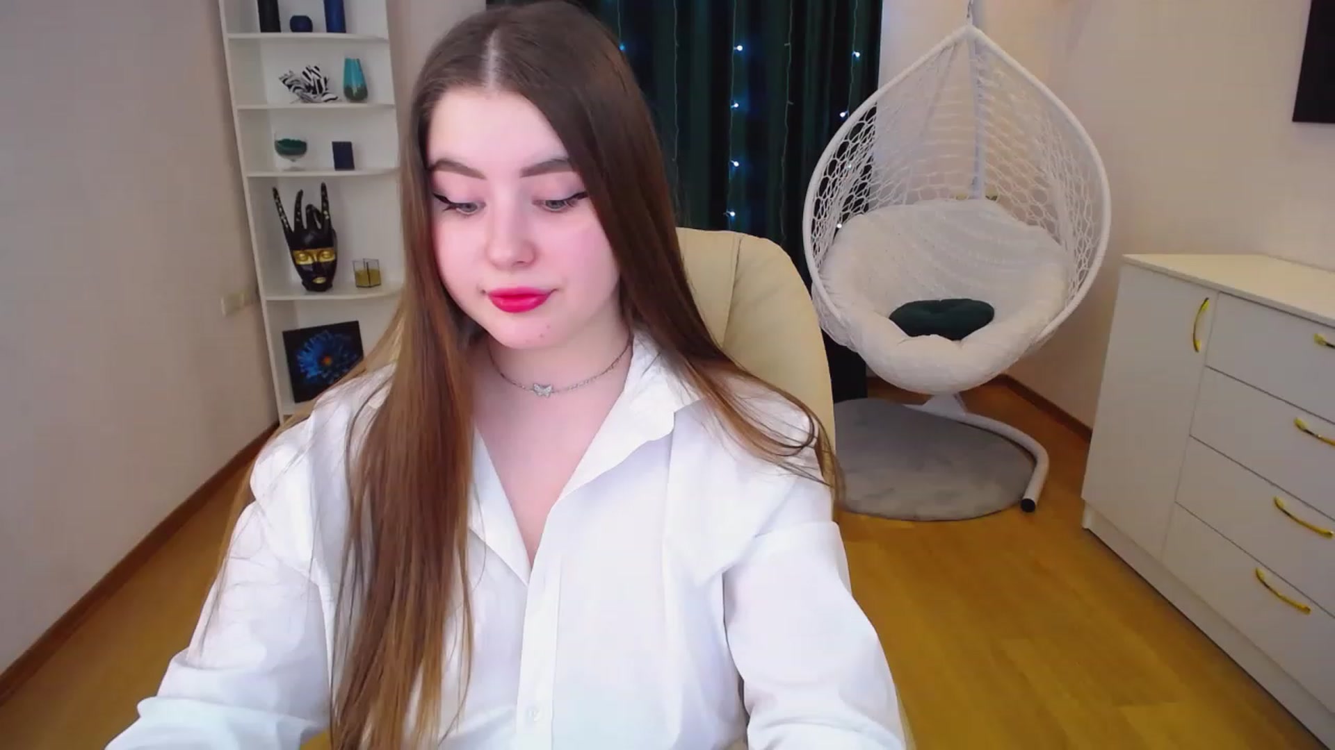 Gallery image thumbnail from AdmireMyEyes's myfreecams stream on, 02/06/2023, 07:45 image 20 of 20