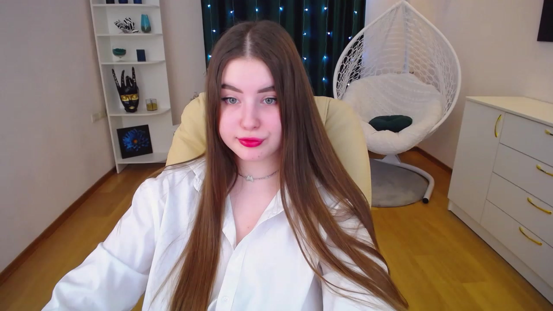 Gallery image thumbnail from AdmireMyEyes's myfreecams stream on, 02/06/2023, 07:45 image 18 of 20