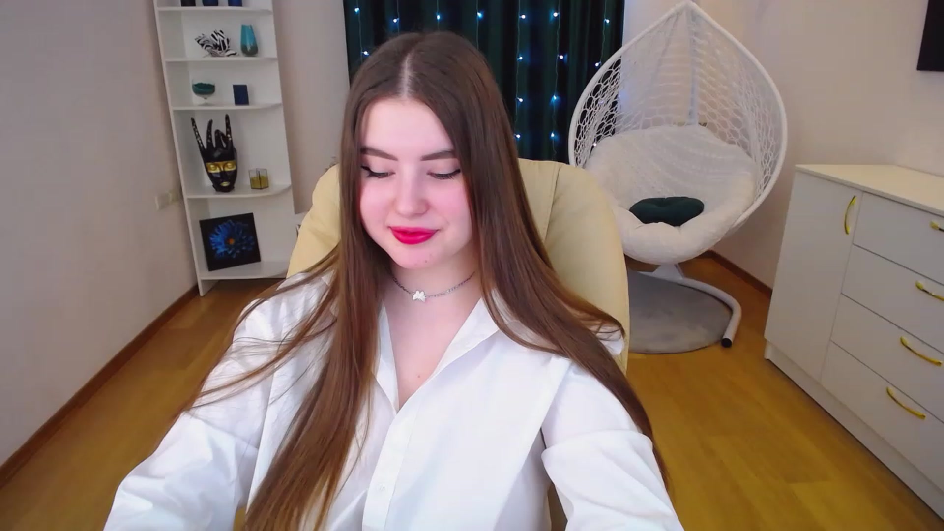 Gallery image thumbnail from AdmireMyEyes's myfreecams stream on, 02/06/2023, 07:45 image 17 of 20