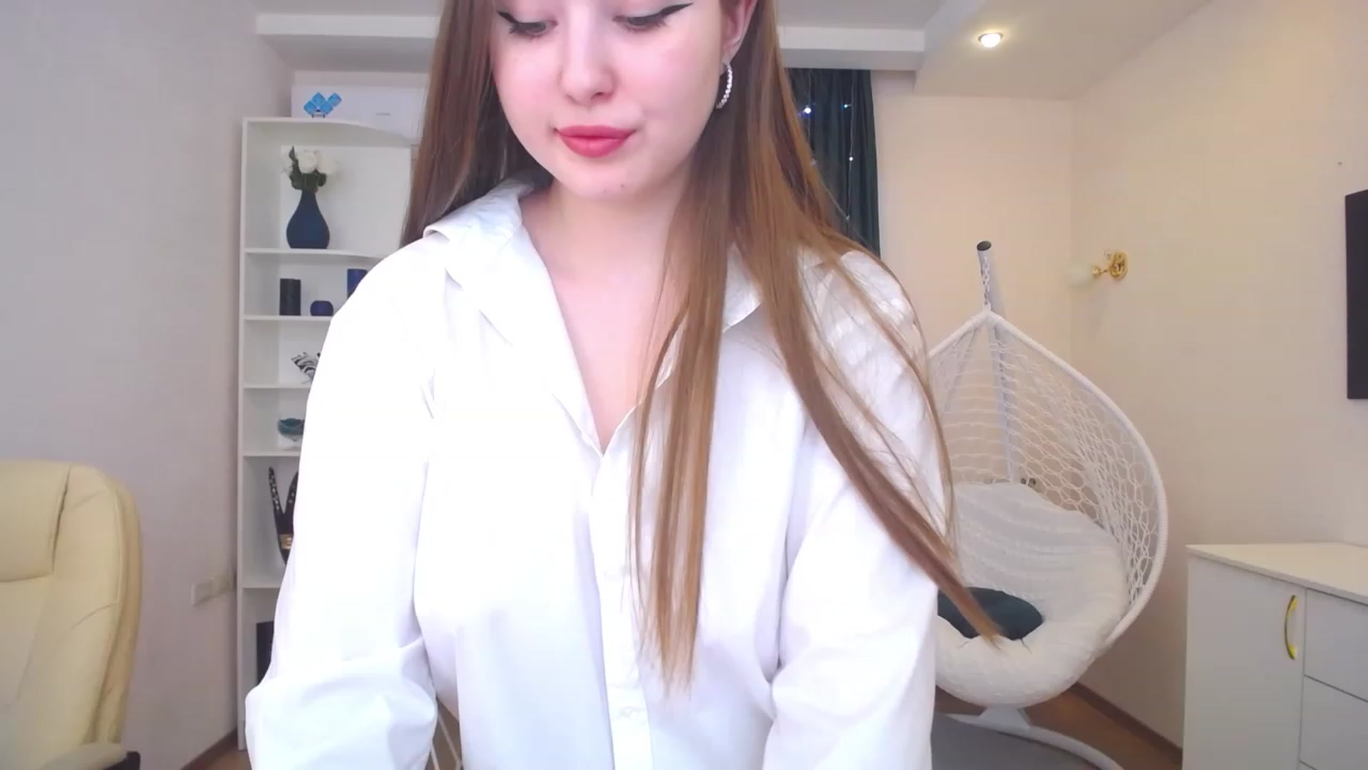 Gallery image thumbnail from AdmireMyEyes's myfreecams stream on, 02/10/2023, 07:35 image 6 of 20