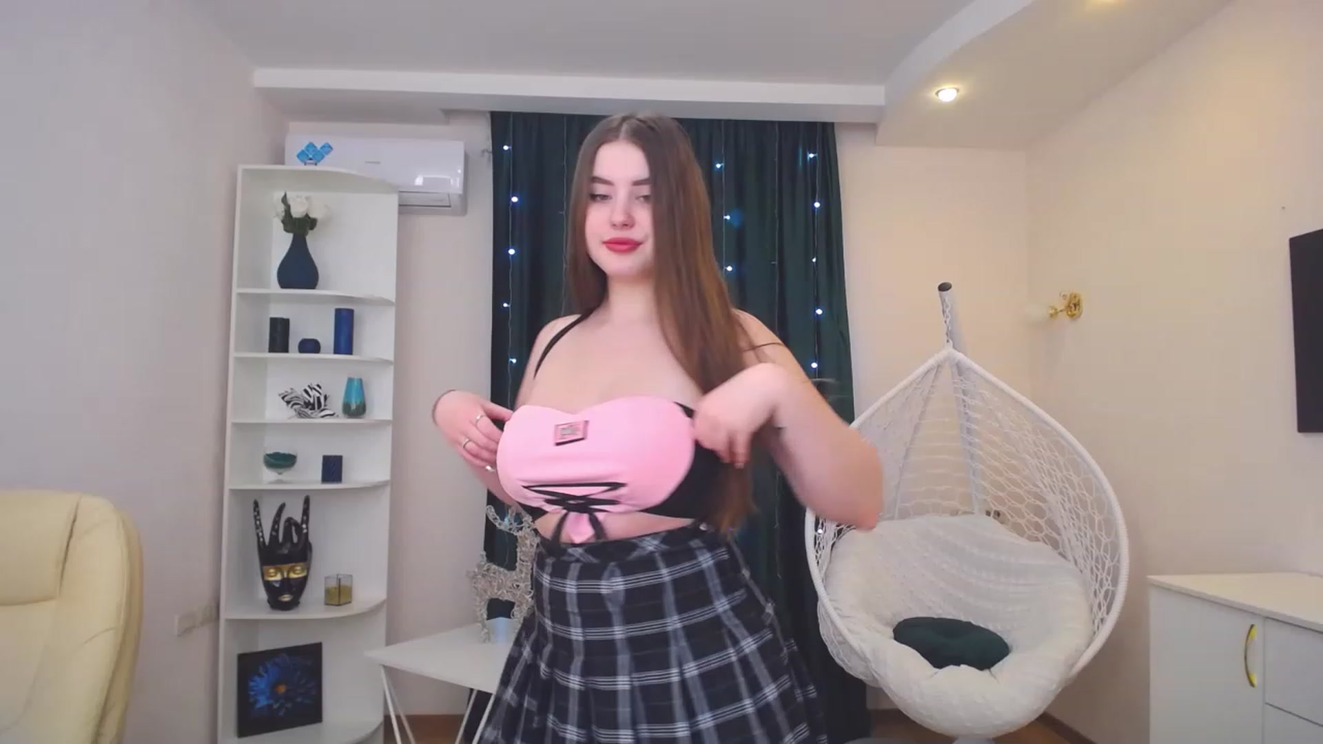 Gallery image thumbnail from AdmireMyEyes's myfreecams stream on, 02/10/2023, 09:31 image 15 of 20