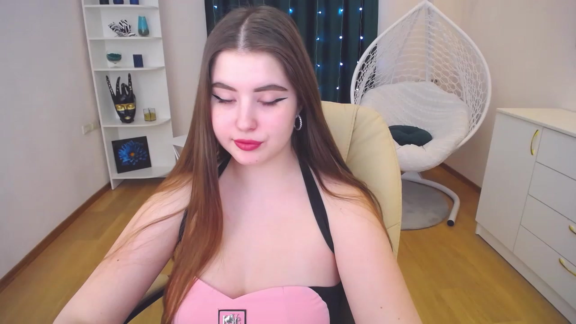 Gallery image thumbnail from AdmireMyEyes's myfreecams stream on, 02/10/2023, 09:31 image 8 of 20