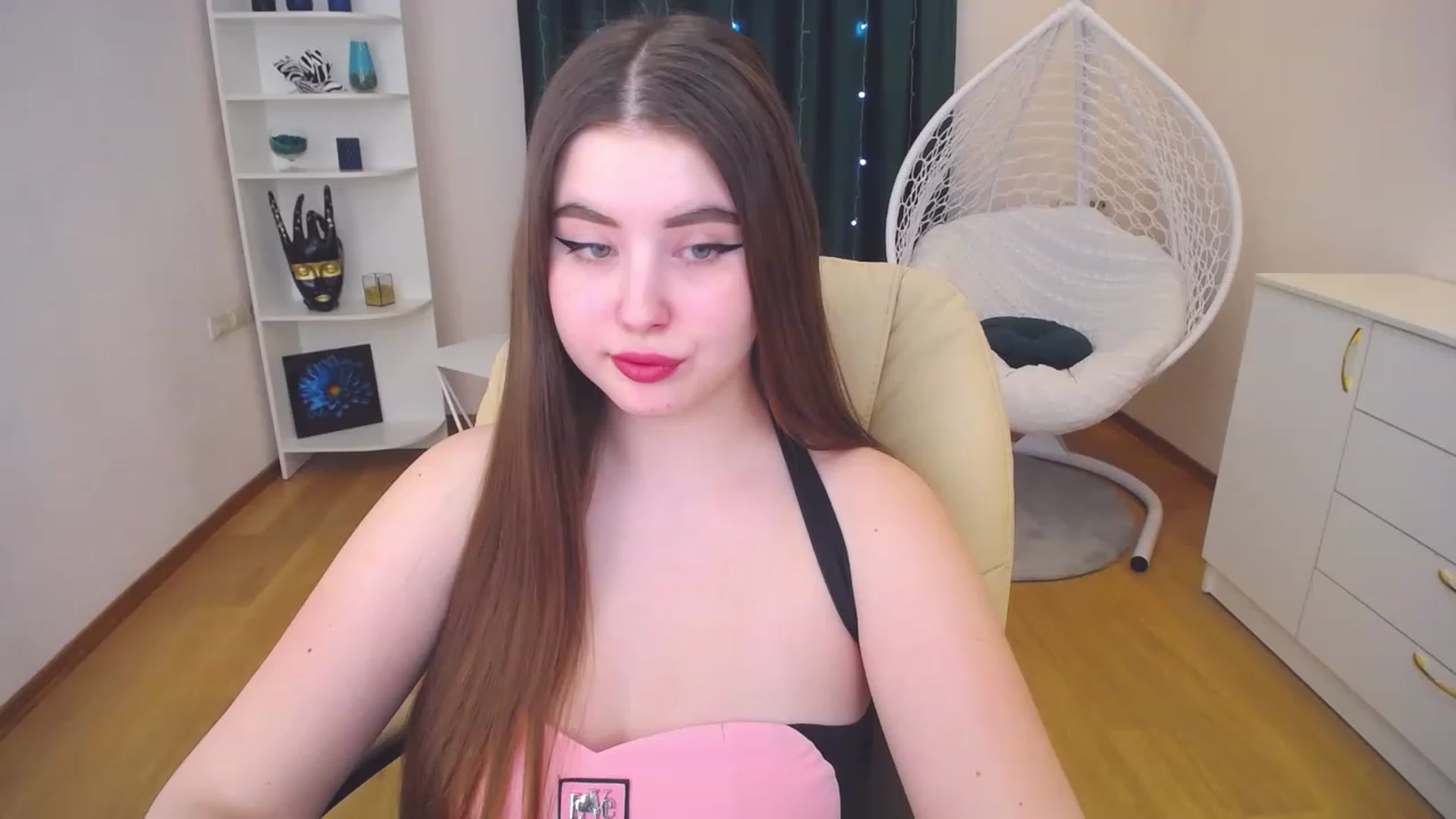Gallery image thumbnail from AdmireMyEyes's myfreecams stream on, 02/10/2023, 09:31 image 3 of 20