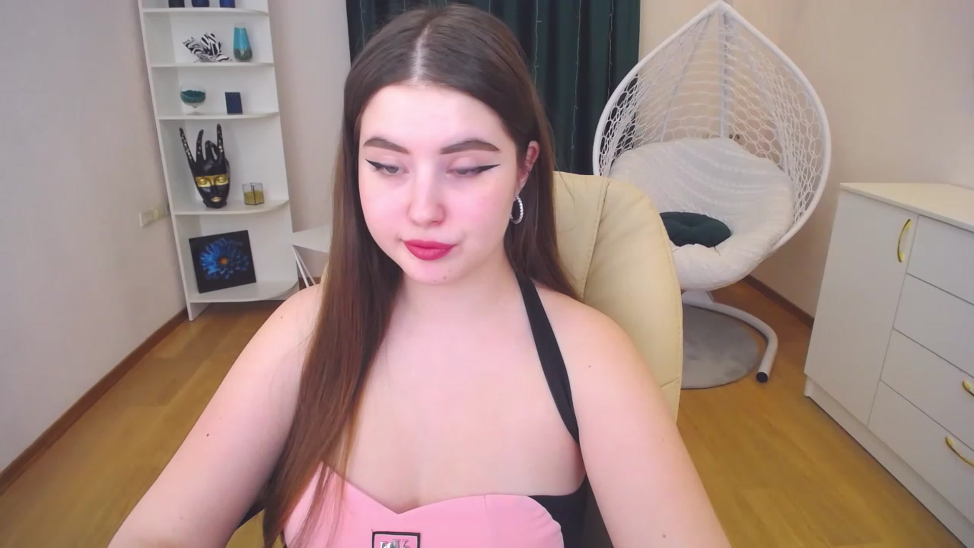 Gallery image thumbnail from AdmireMyEyes's myfreecams stream on, 02/10/2023, 09:31 image 2 of 20