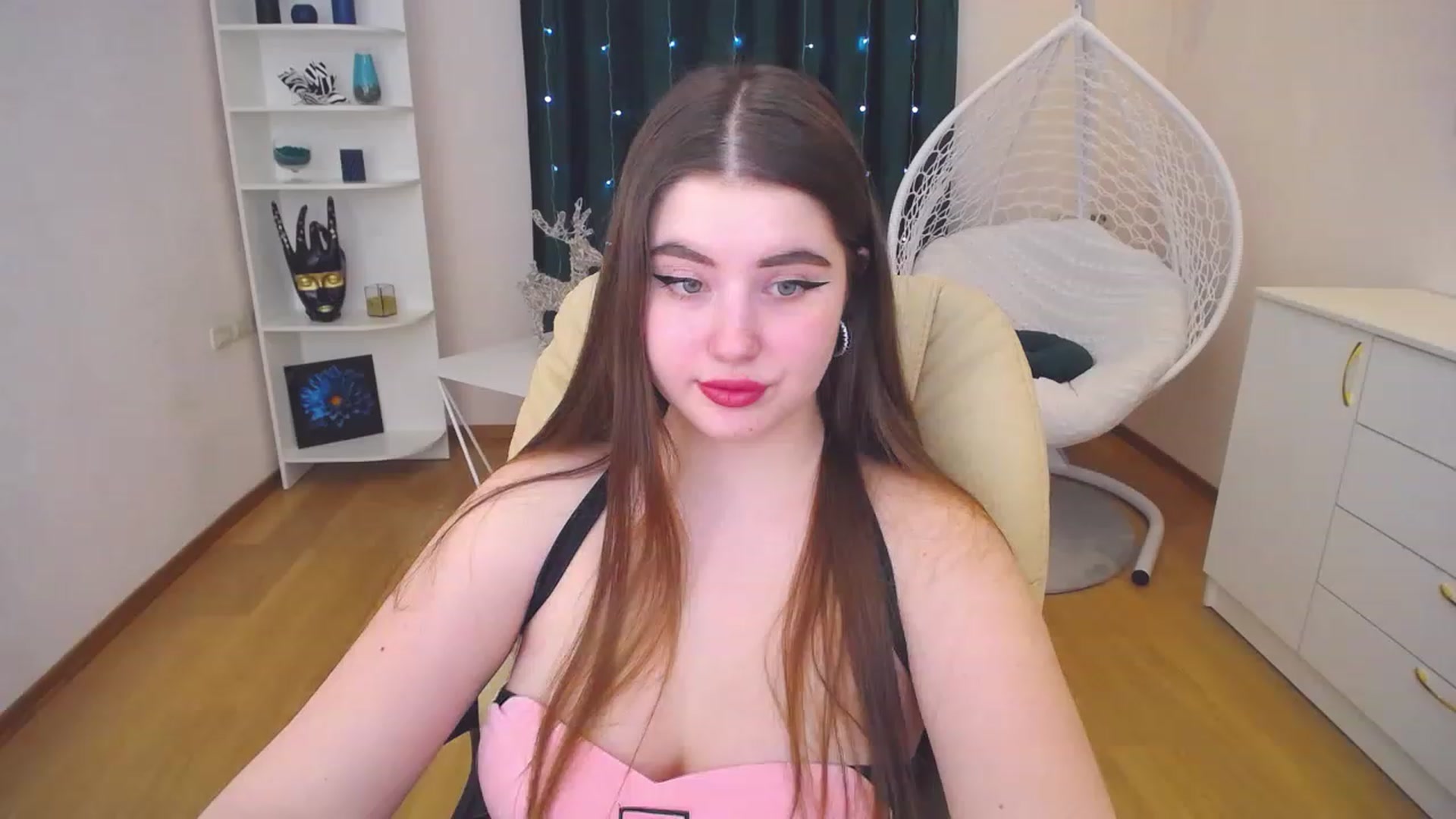 Gallery image thumbnail from AdmireMyEyes's myfreecams stream on, 02/10/2023, 09:41 image 16 of 20