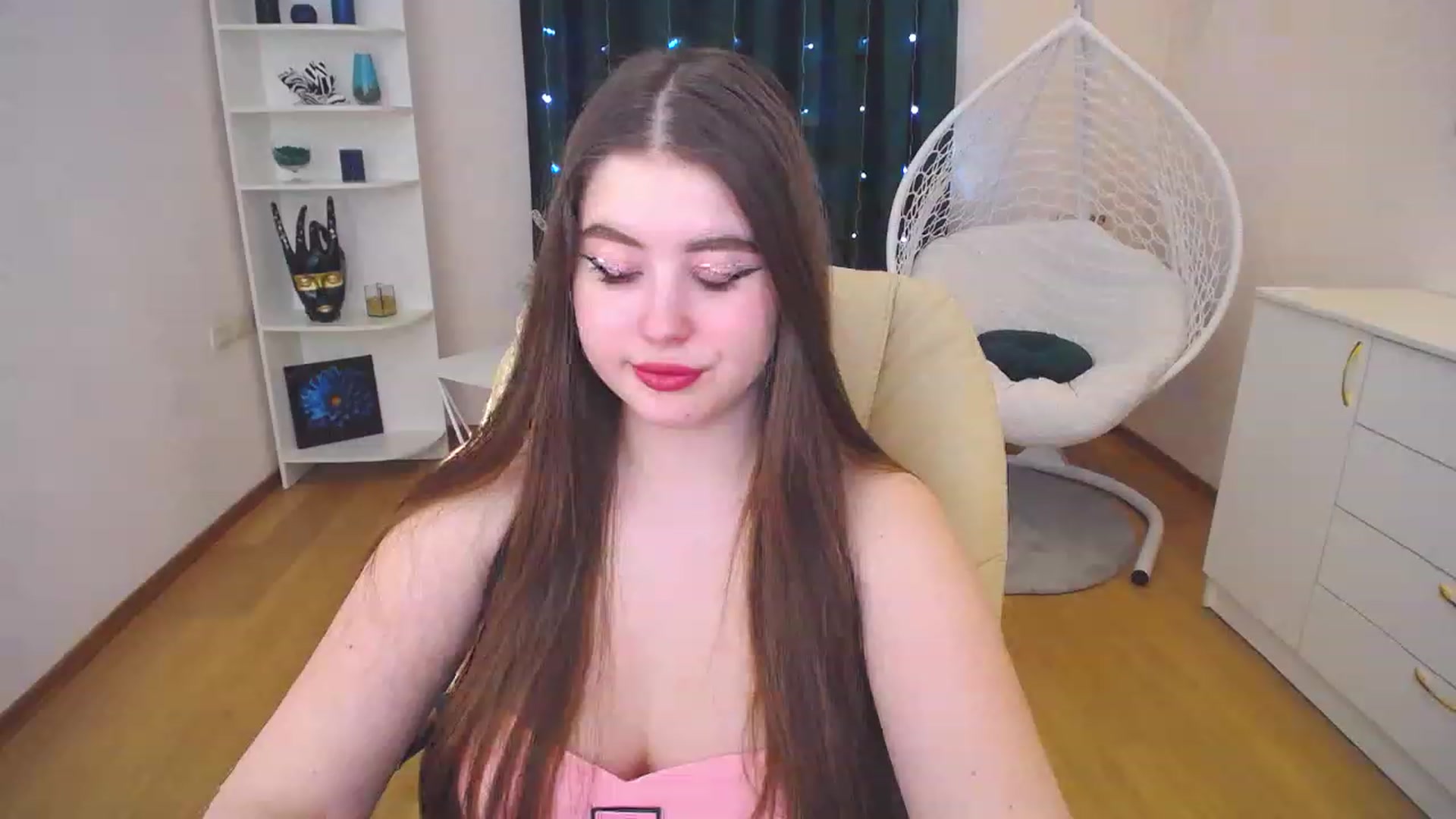 Gallery image thumbnail from AdmireMyEyes's myfreecams stream on, 02/10/2023, 09:41 image 5 of 20