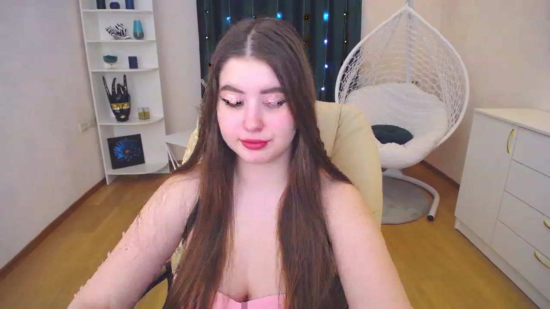 Gallery image thumbnail from AdmireMyEyes's myfreecams stream on, 02/10/2023, 09:41 image 3 of 20