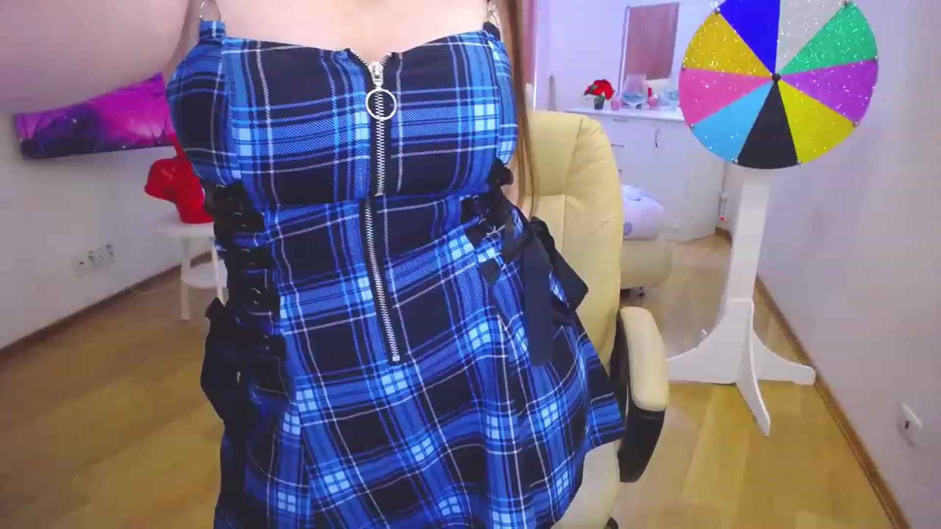 Gallery image thumbnail from AdmireMyEyes's myfreecams stream on, 02/16/2023, 09:47 image 15 of 20