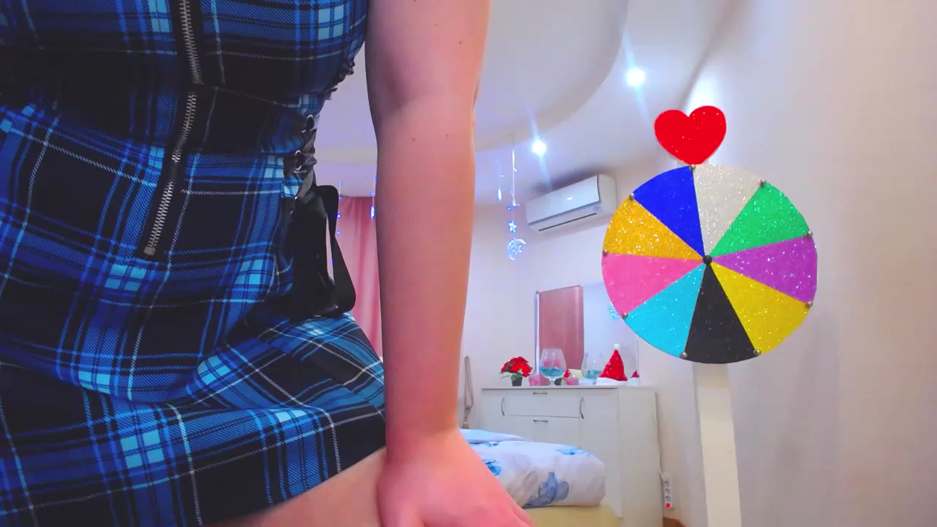 Gallery image thumbnail from AdmireMyEyes's myfreecams stream on, 02/16/2023, 09:47 image 5 of 20