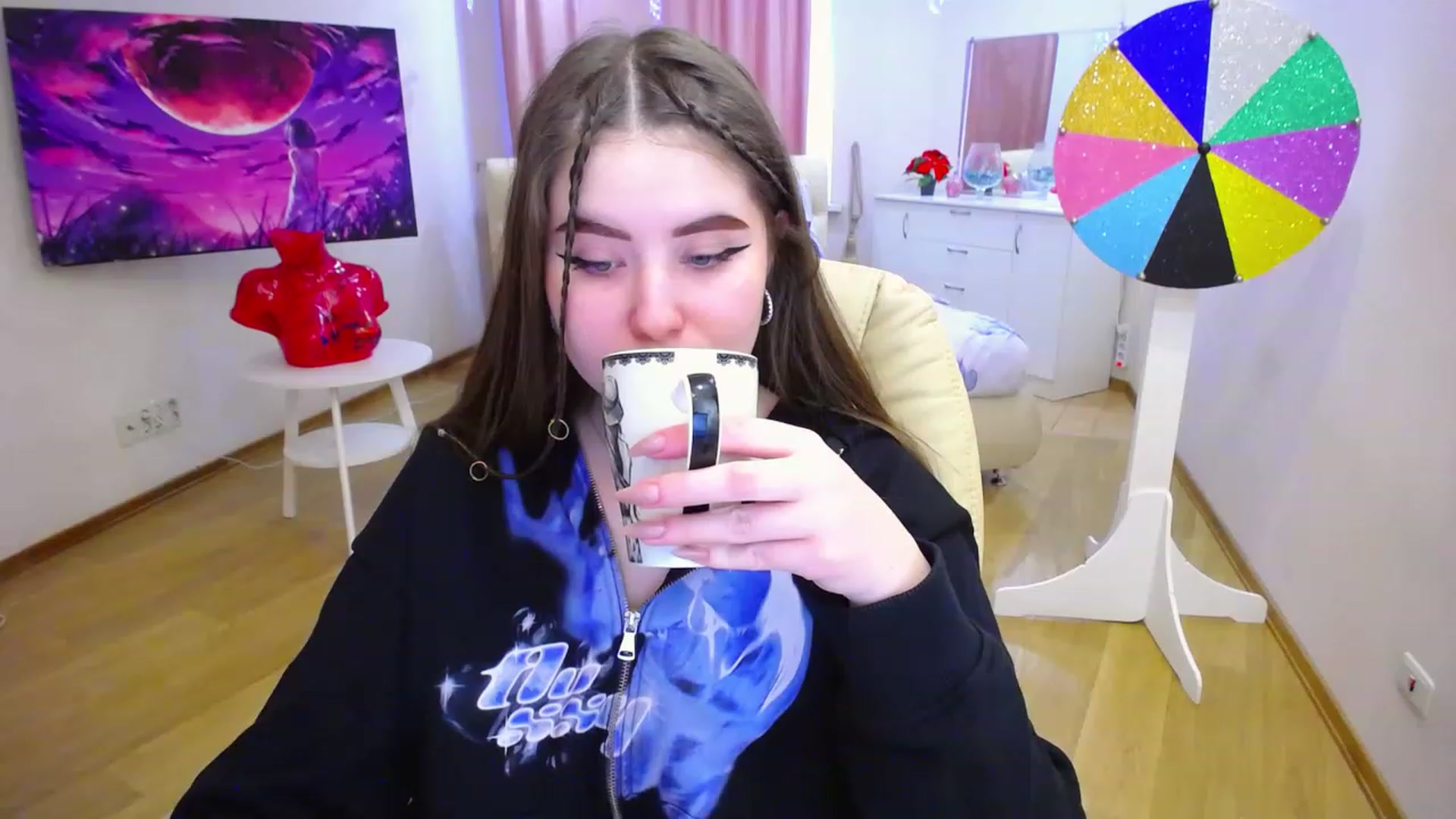 Gallery image thumbnail from AdmireMyEyes's myfreecams stream on, 02/19/2023, 09:50 image 11 of 20