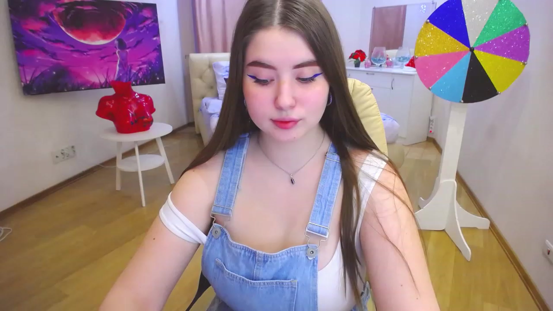 Gallery image thumbnail from AdmireMyEyes's myfreecams stream on, 02/20/2023, 07:04 image 6 of 20