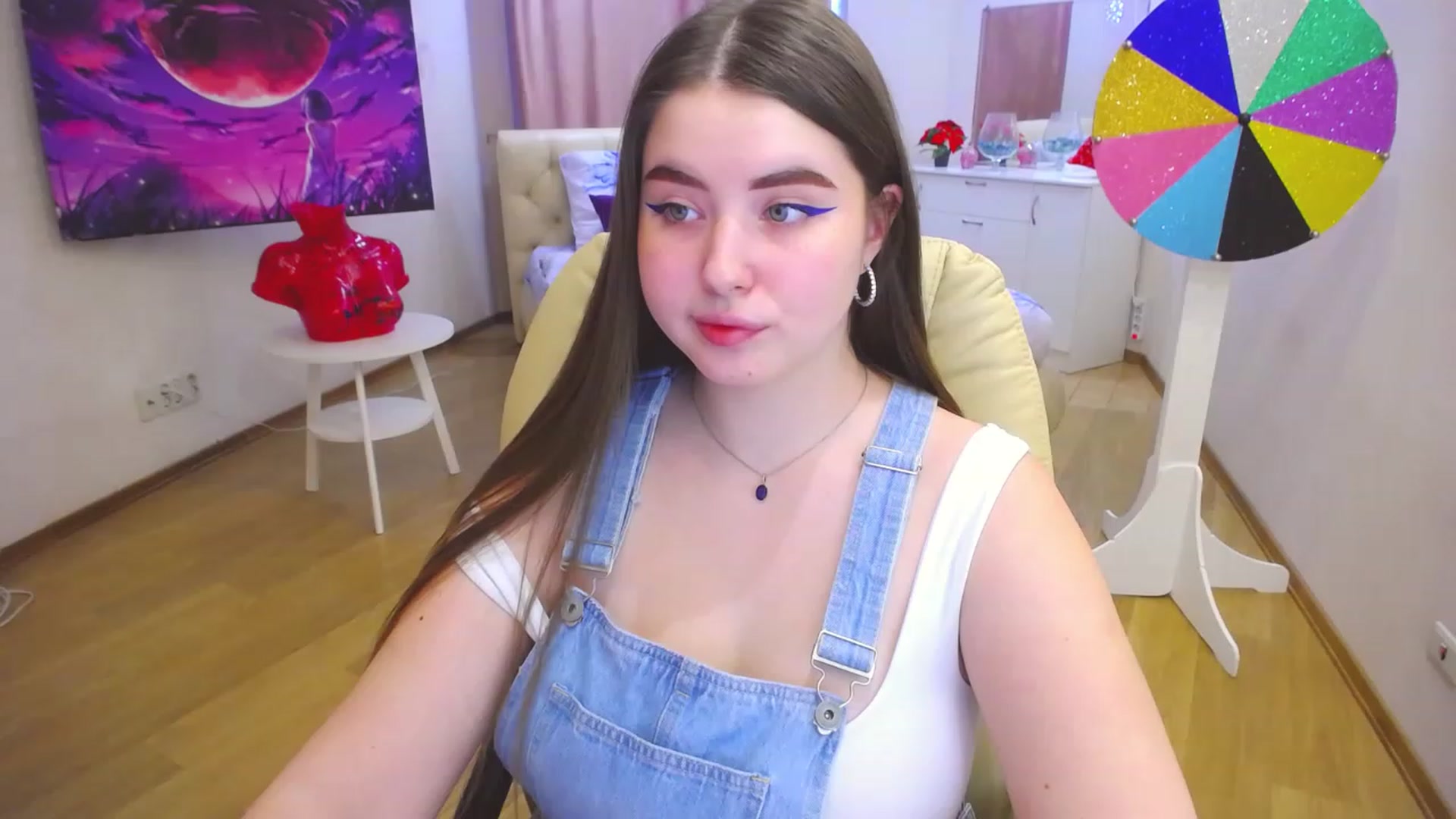 Gallery image thumbnail from AdmireMyEyes's myfreecams stream on, 02/20/2023, 07:04 image 7 of 20