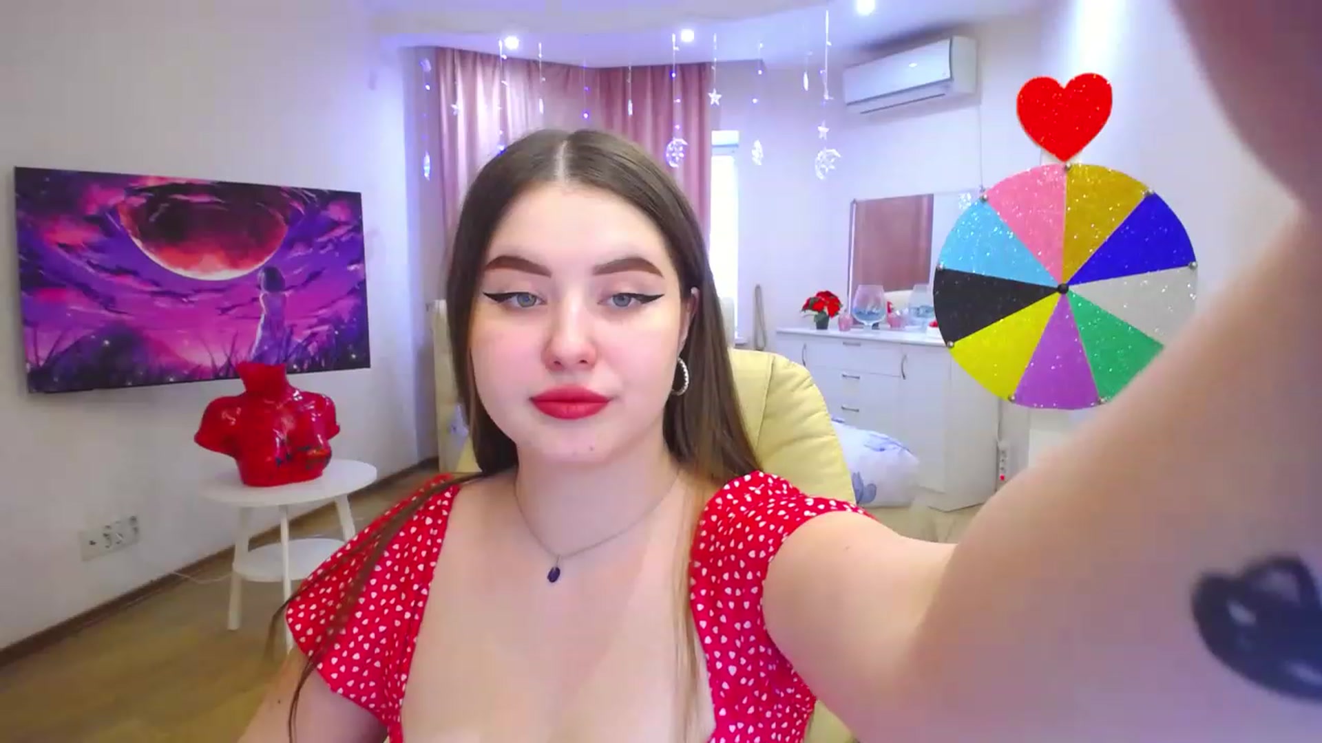 Gallery image thumbnail from AdmireMyEyes's myfreecams stream on, 02/22/2023, 09:48 image 10 of 20