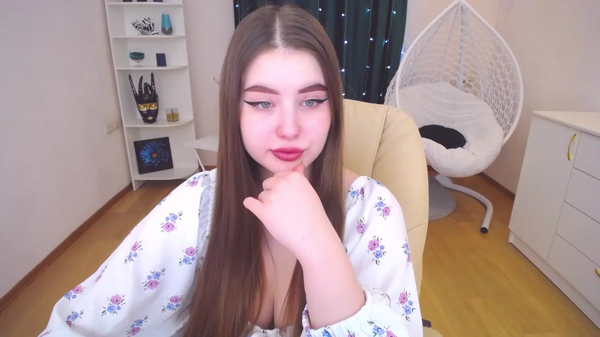 Gallery image thumbnail from AdmireMyEyes's myfreecams stream on, 02/23/2023, 09:52 image 1 of 20