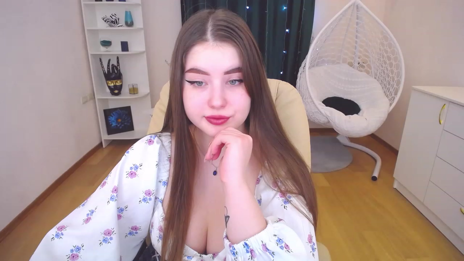 Gallery image thumbnail from AdmireMyEyes's myfreecams stream on, 02/23/2023, 09:52 image 6 of 20