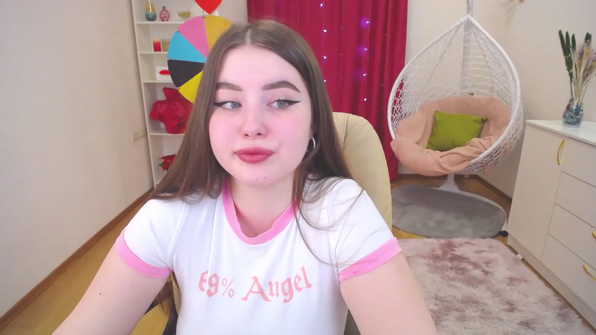 Gallery image thumbnail from AdmireMyEyes's myfreecams stream on, 03/14/2023, 05:46 image 17 of 20
