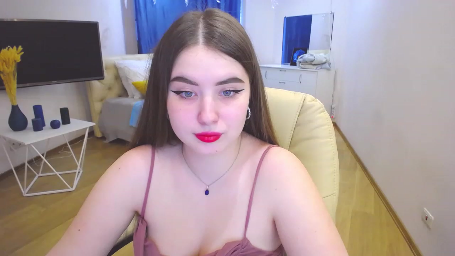 Gallery image thumbnail from AdmireMyEyes's myfreecams stream on, 03/16/2023, 09:12 image 12 of 20