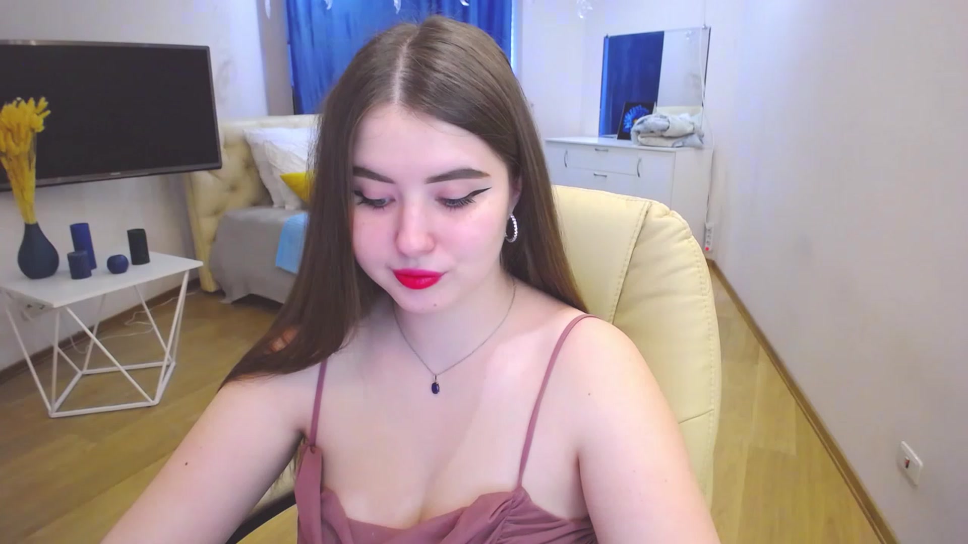Gallery image thumbnail from AdmireMyEyes's myfreecams stream on, 03/16/2023, 09:12 image 7 of 20